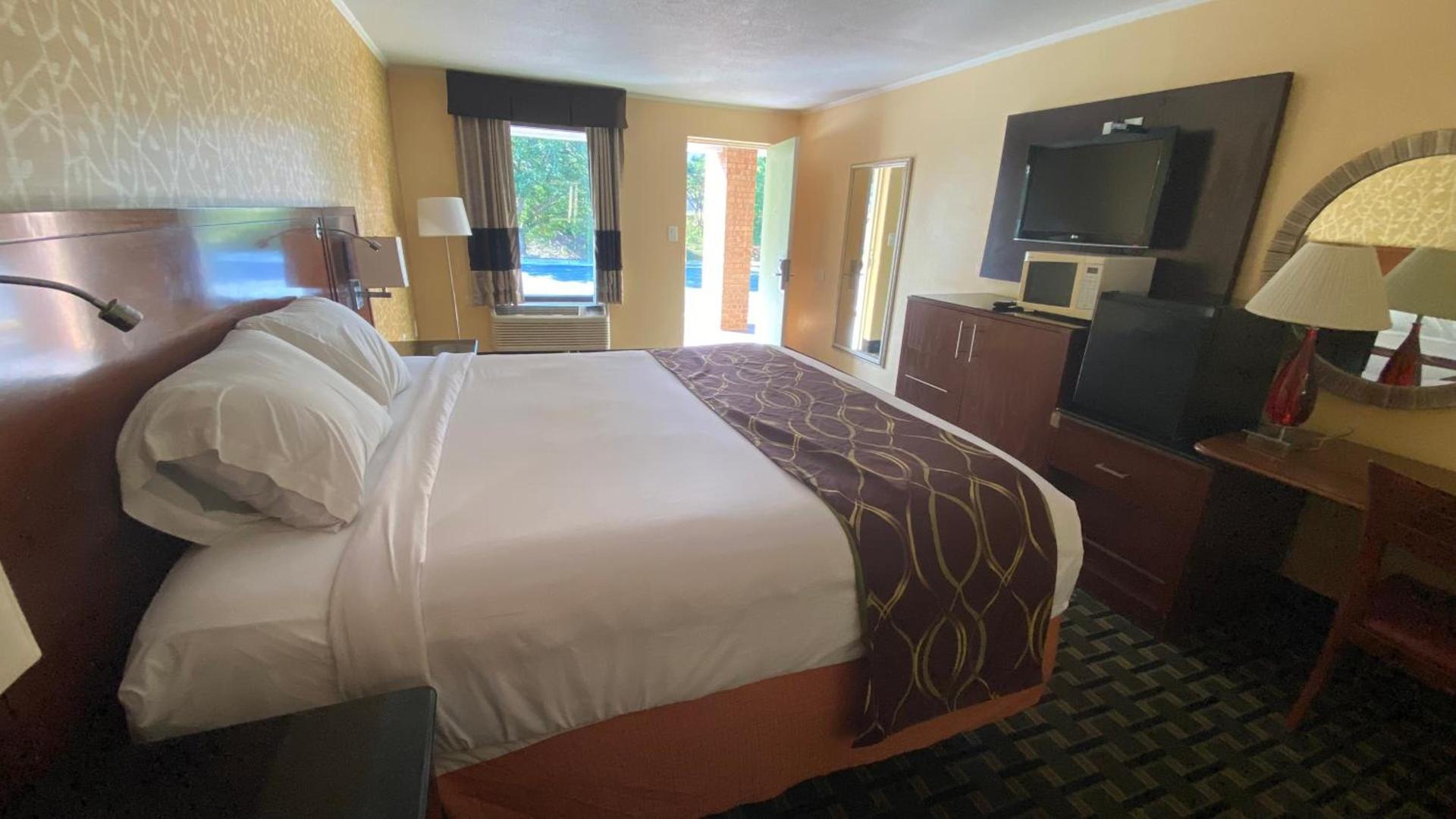 My Home & Suites Toccoa photo 6