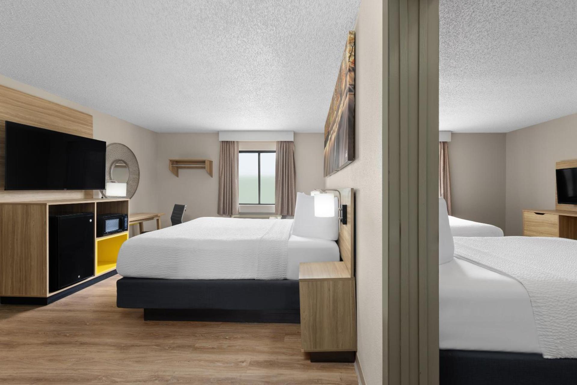 Days Inn by Wyndham Carthage photo 40