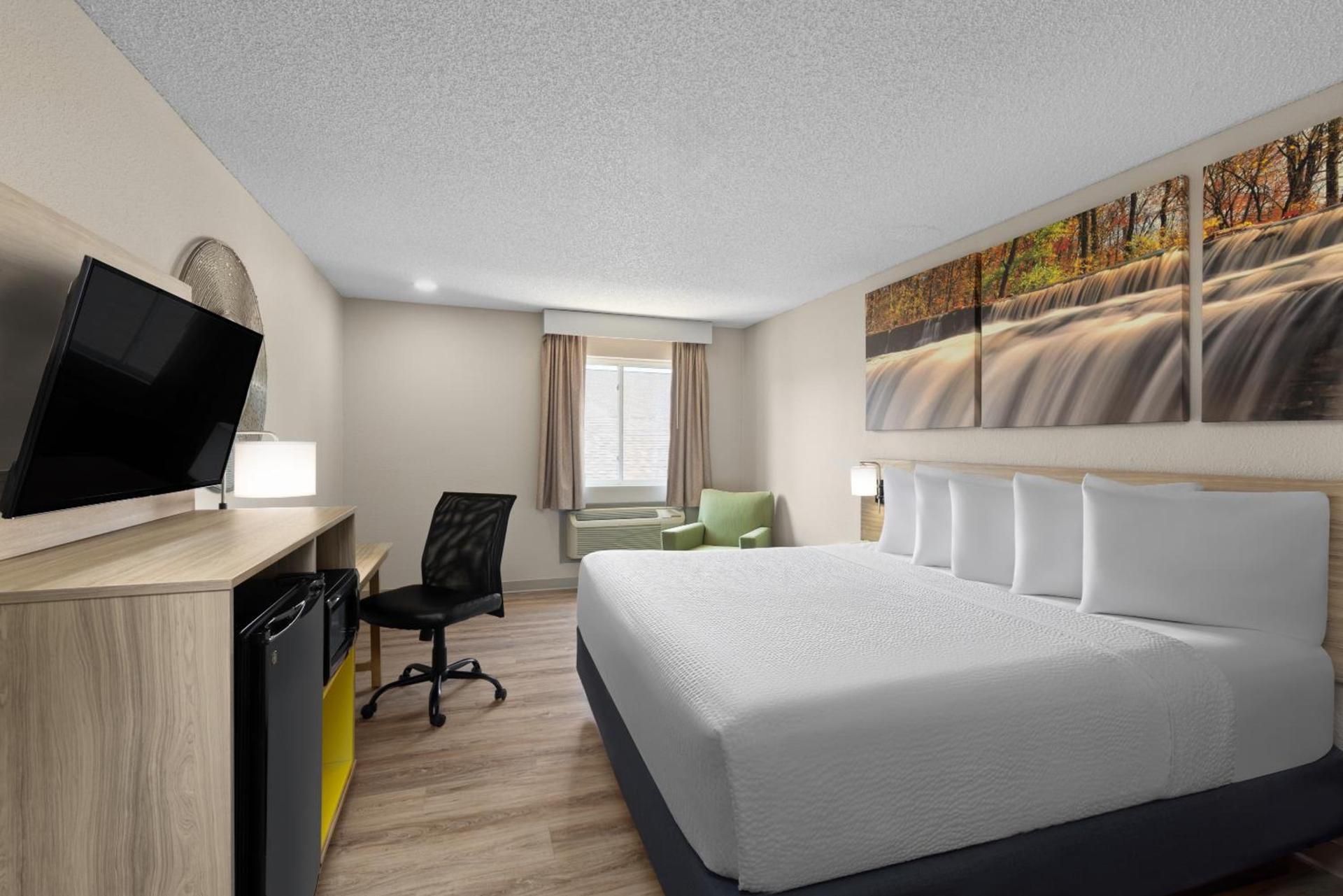 Days Inn by Wyndham Carthage photo 38
