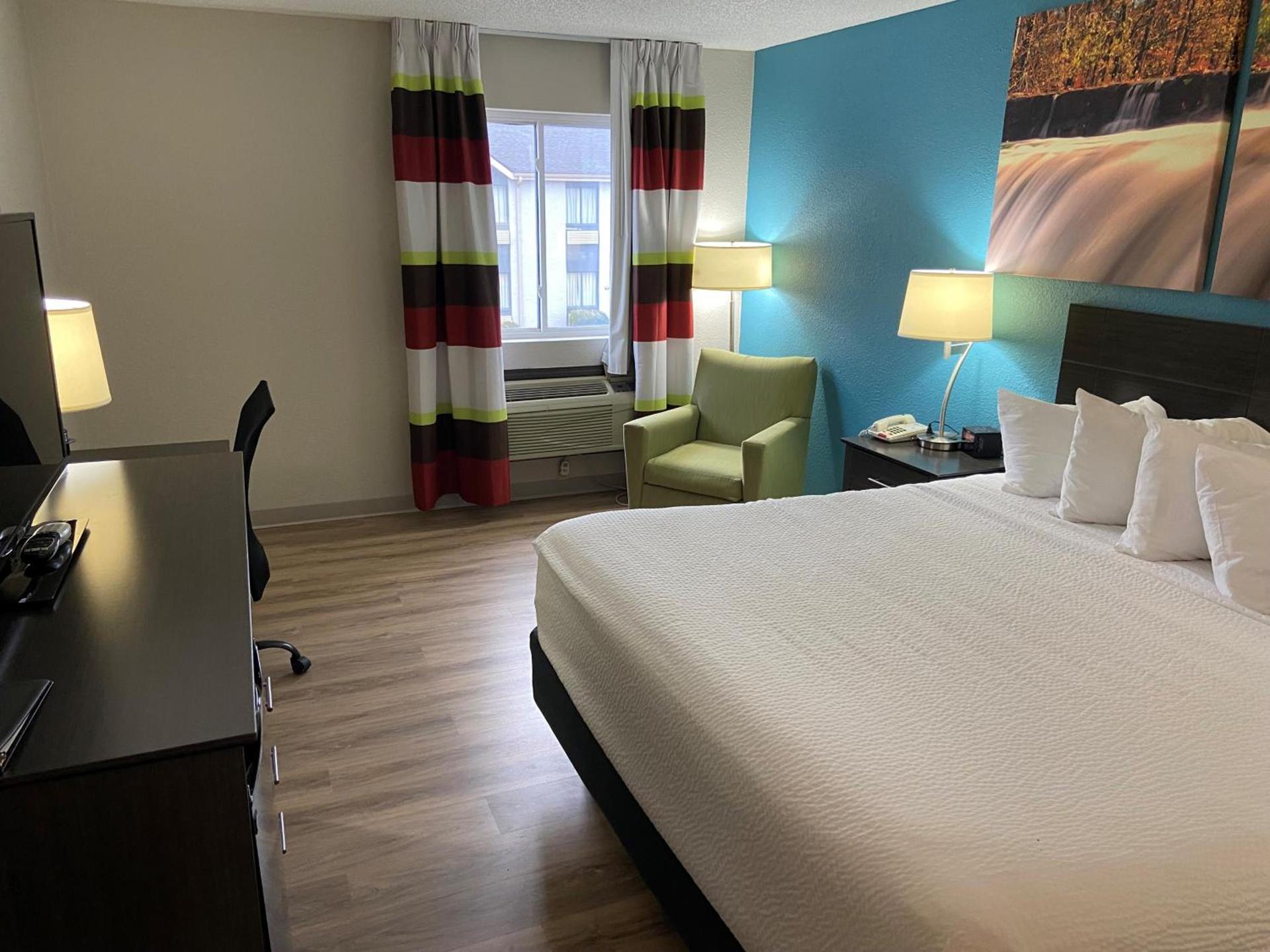 Days Inn by Wyndham Carthage photo 30