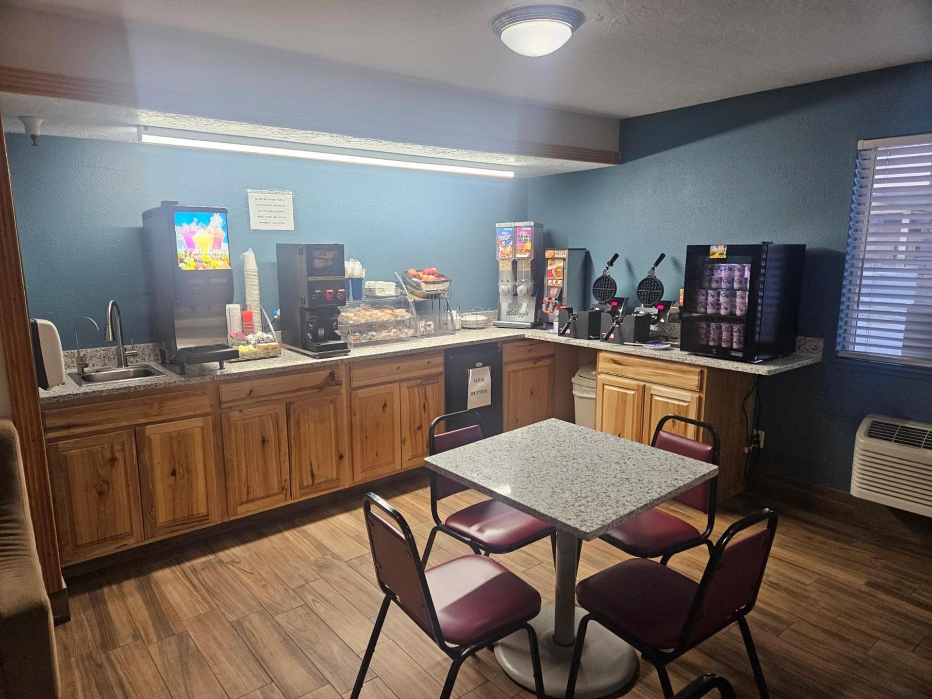 Quality Inn Beaver I-15 photo 14
