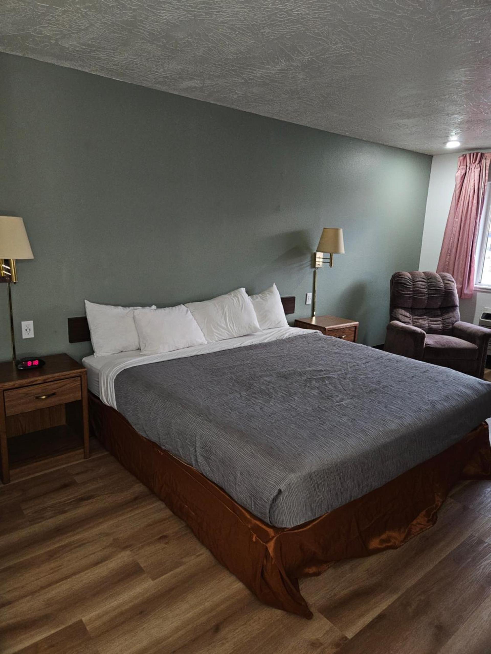 Quality Inn Beaver I-15 photo 34