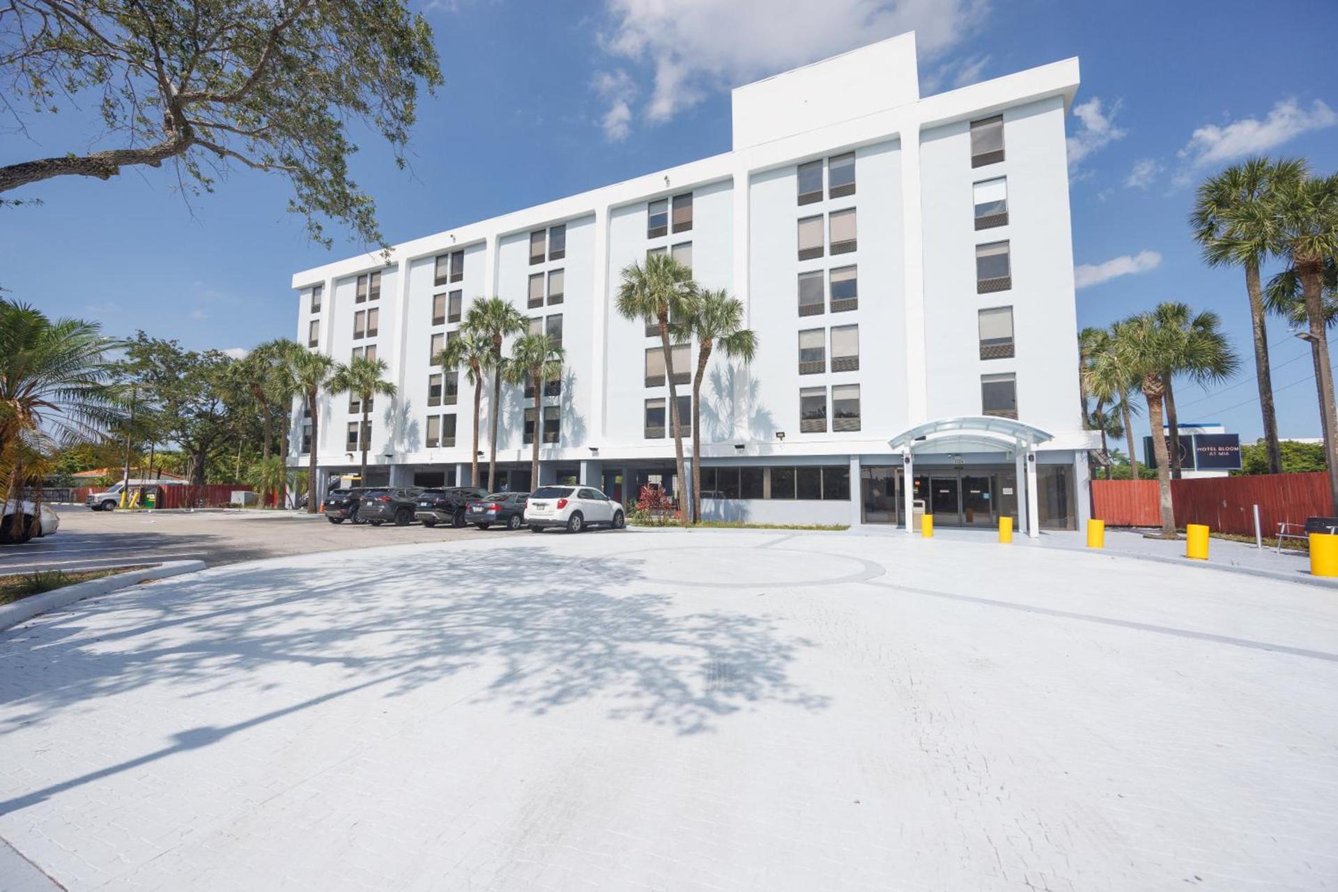B&B Hotel Miami Airport photo 1