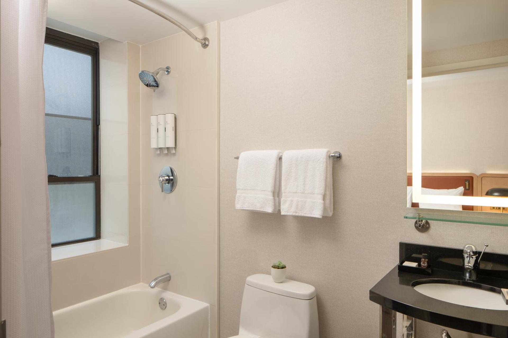 Aura Hotel Times Square photo 14