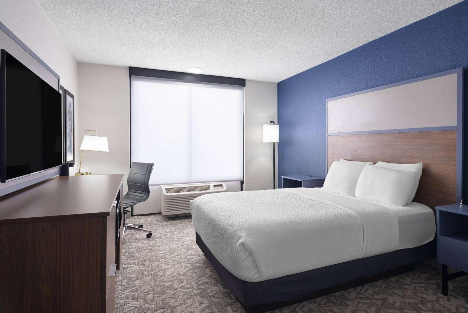 AmericInn by Wyndham Casper Event Center Area photo 32