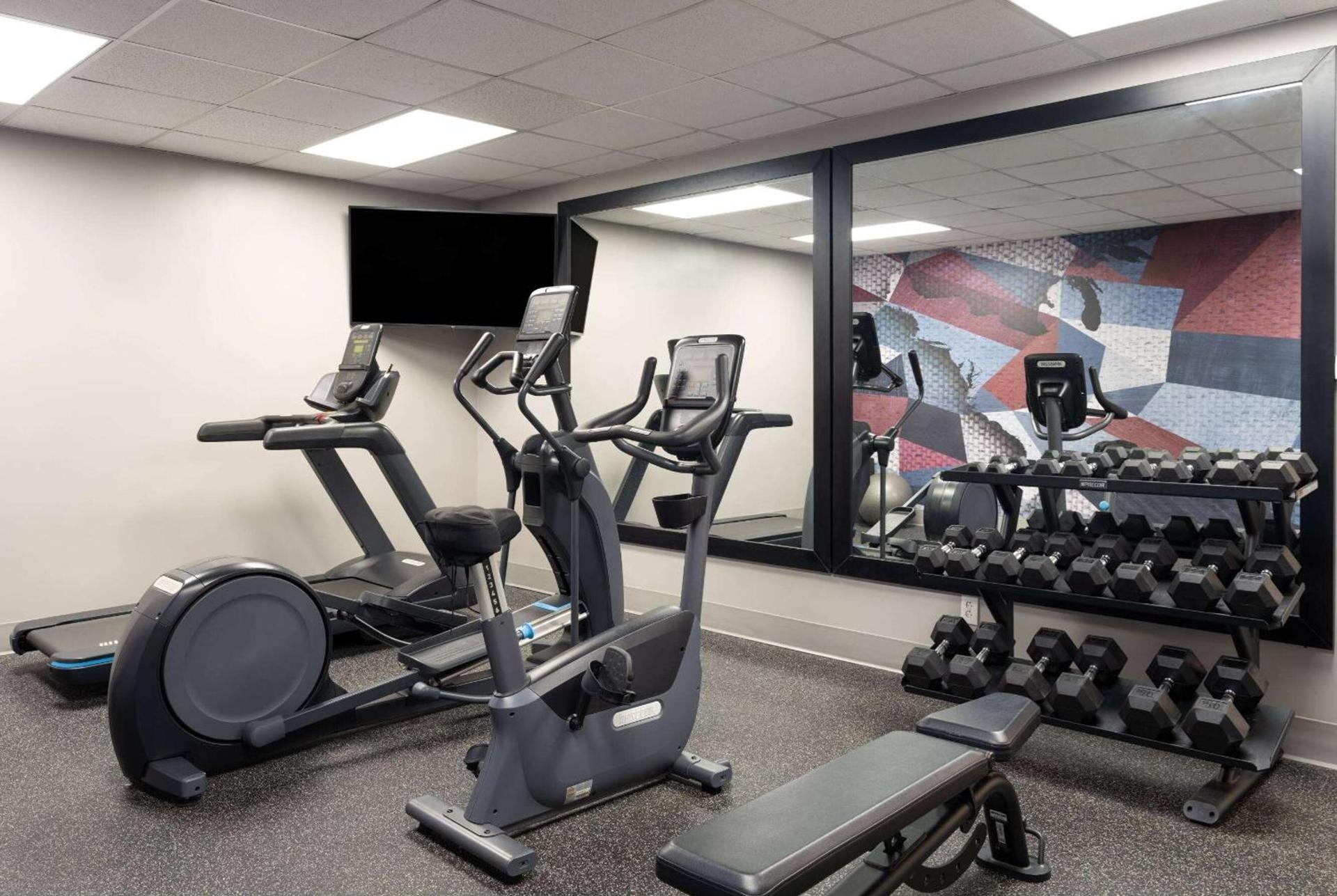 AmericInn by Wyndham Casper Event Center Area photo 11