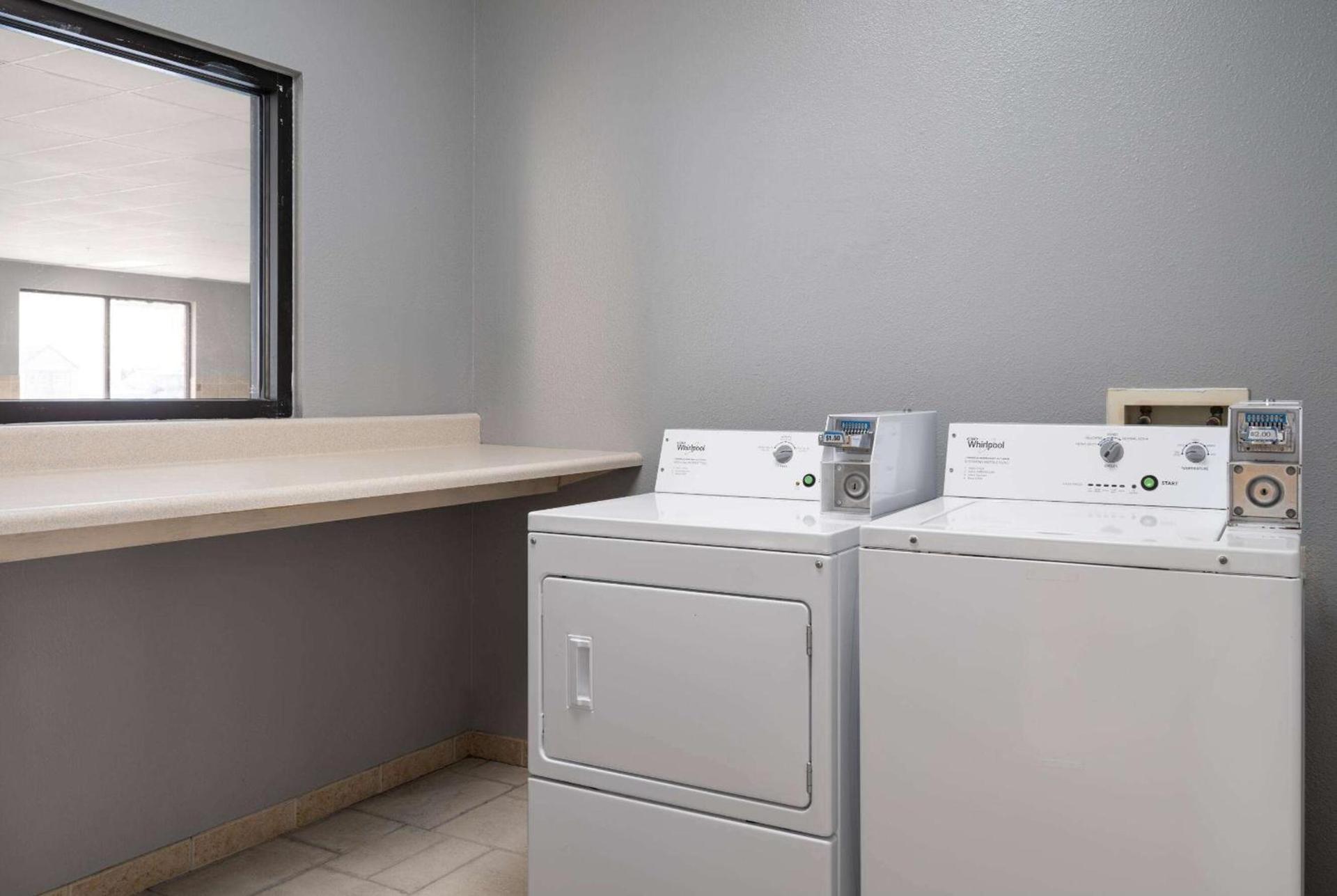 AmericInn by Wyndham Casper Event Center Area photo 12