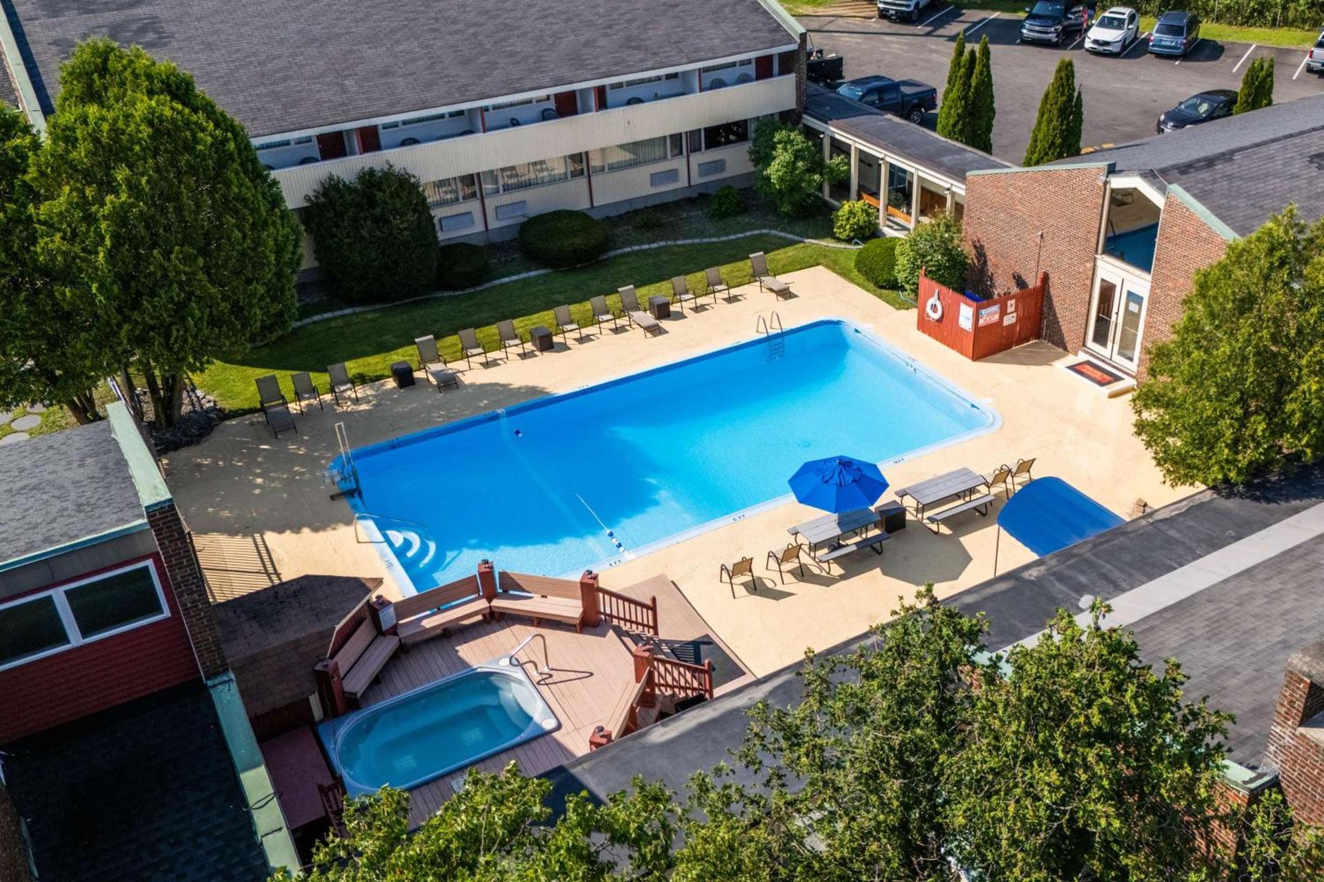 Fireside Inn & Suites Waterville photo 26