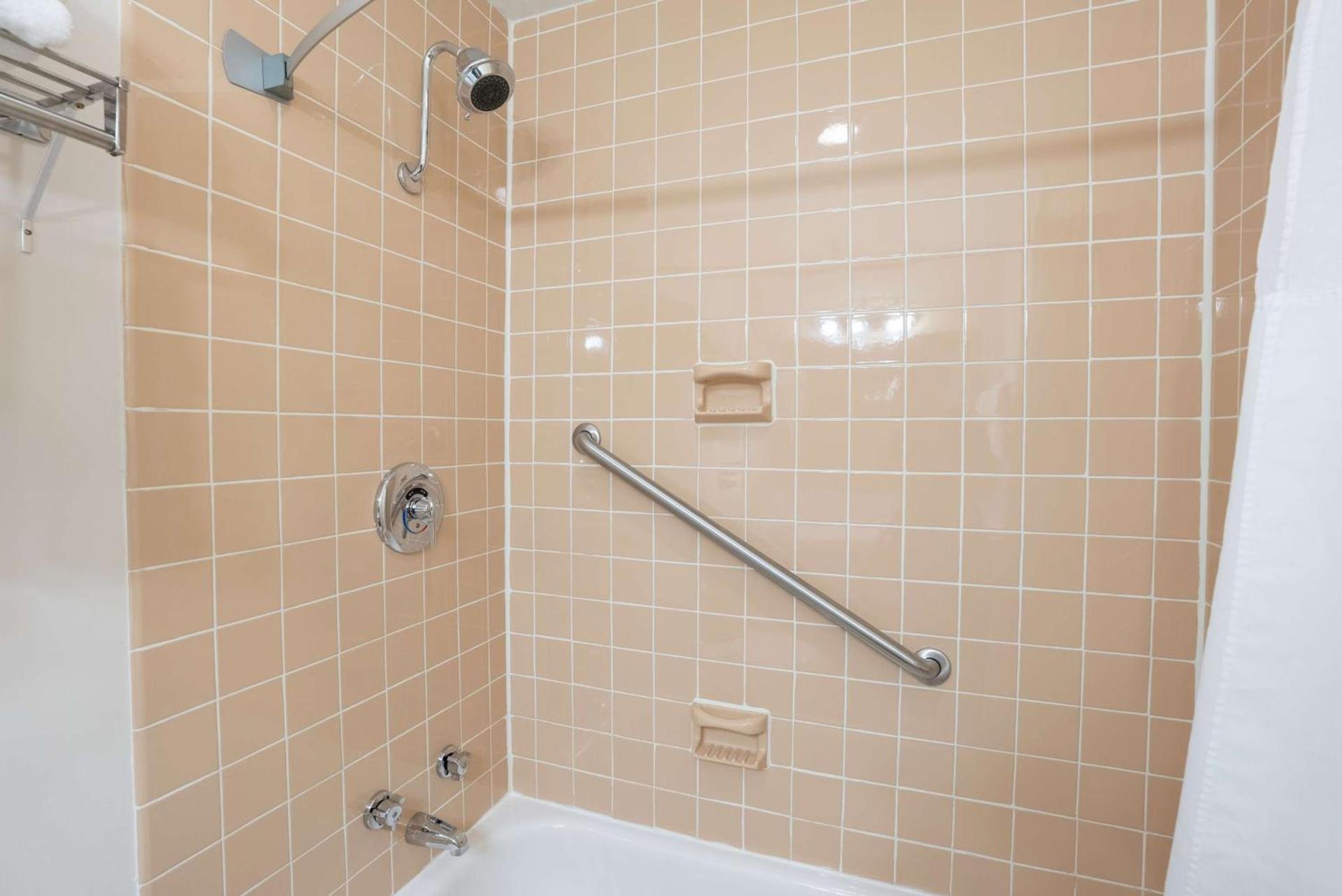 Fireside Inn & Suites Waterville photo 64