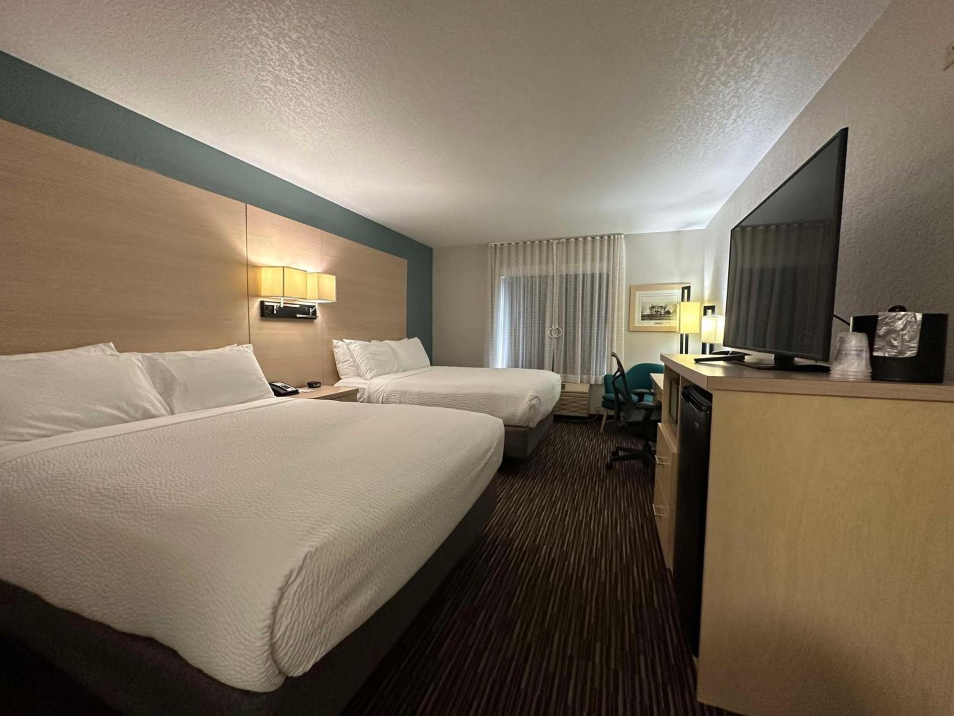 Best Western Watertown photo 3