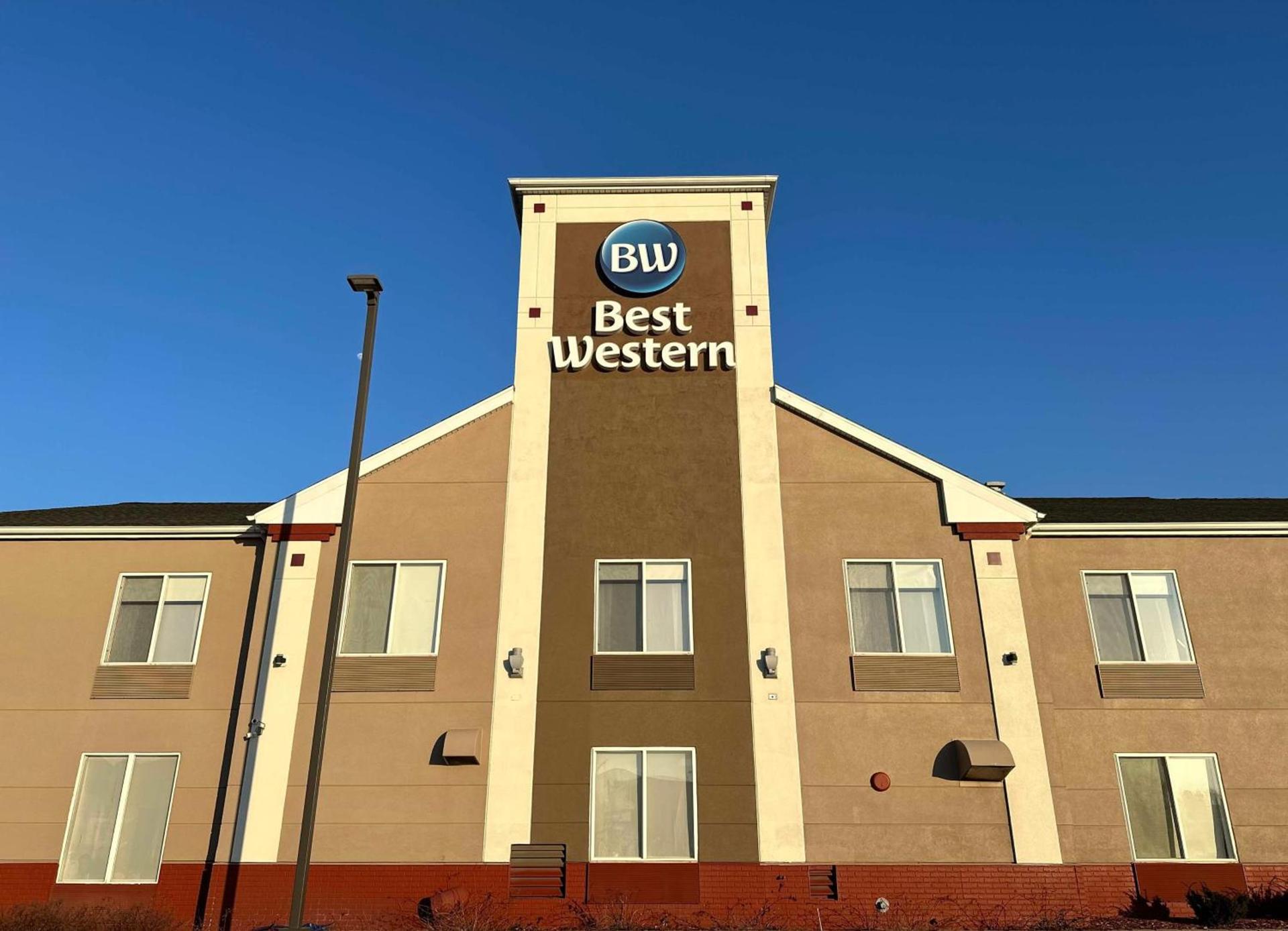 Best Western Watertown photo 9