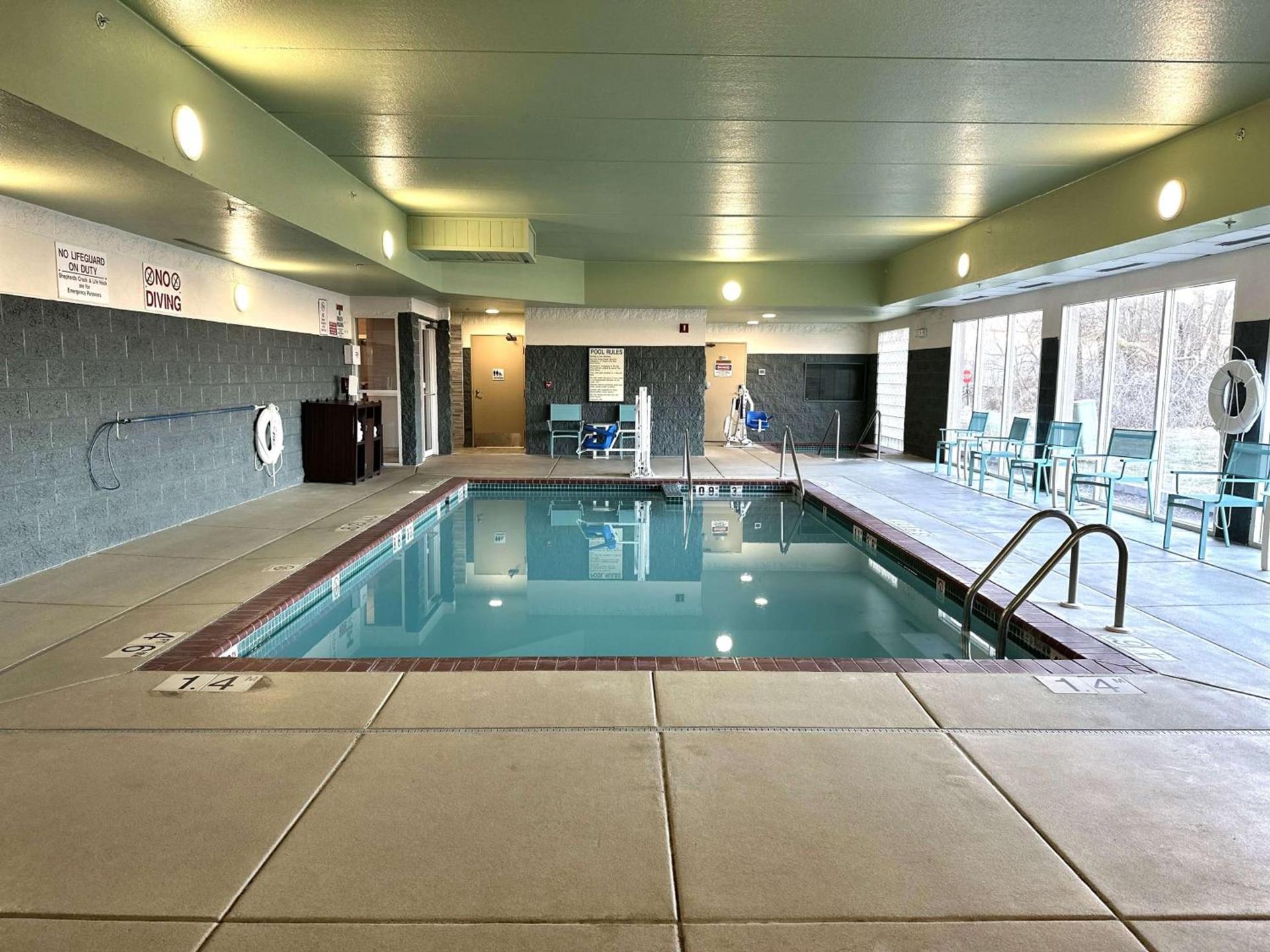 Best Western Watertown photo 8
