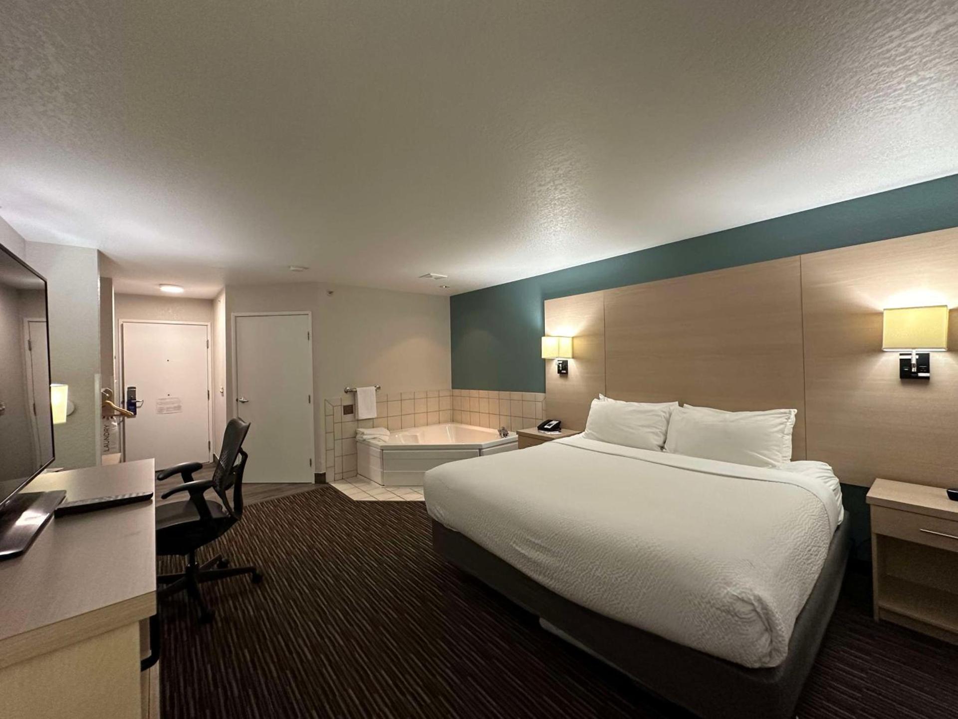 Best Western Watertown photo 19