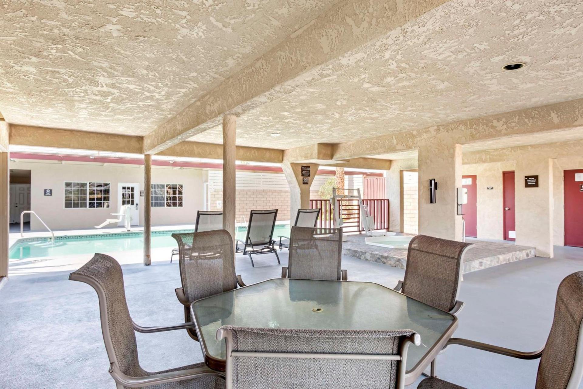 Best Western China Lake Inn photo 8