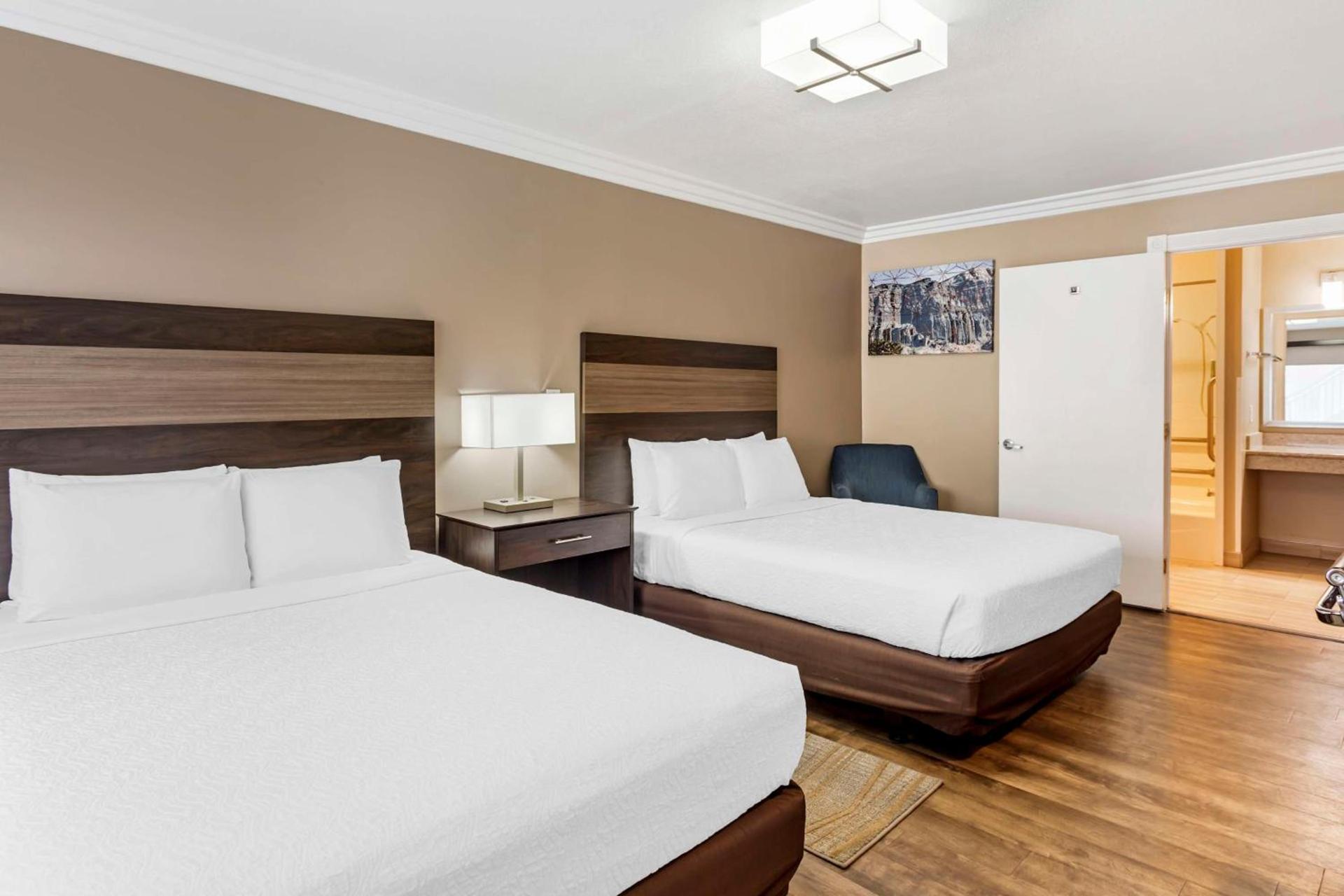 Best Western China Lake Inn photo 20