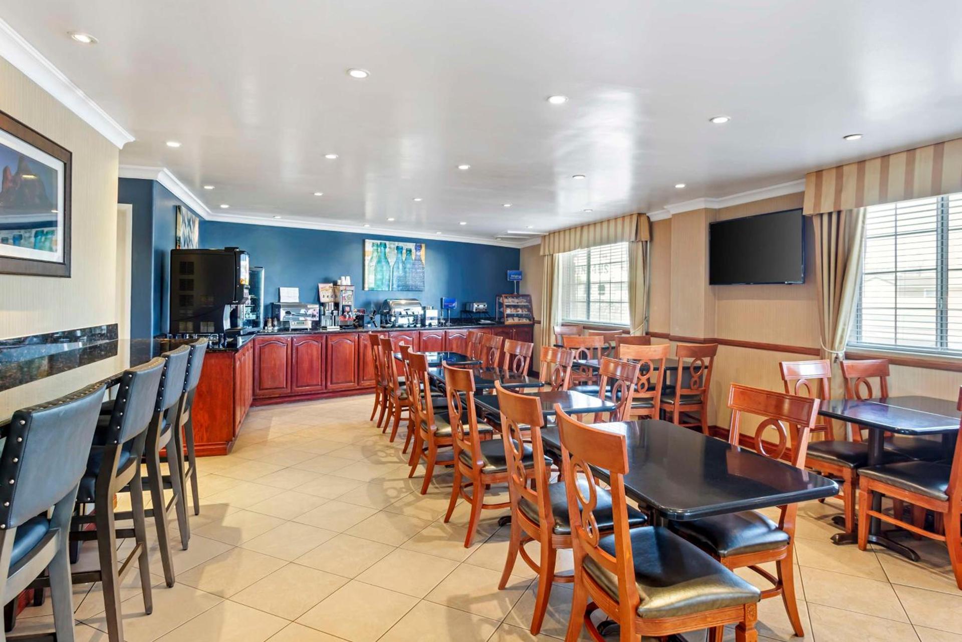 Best Western China Lake Inn photo 19