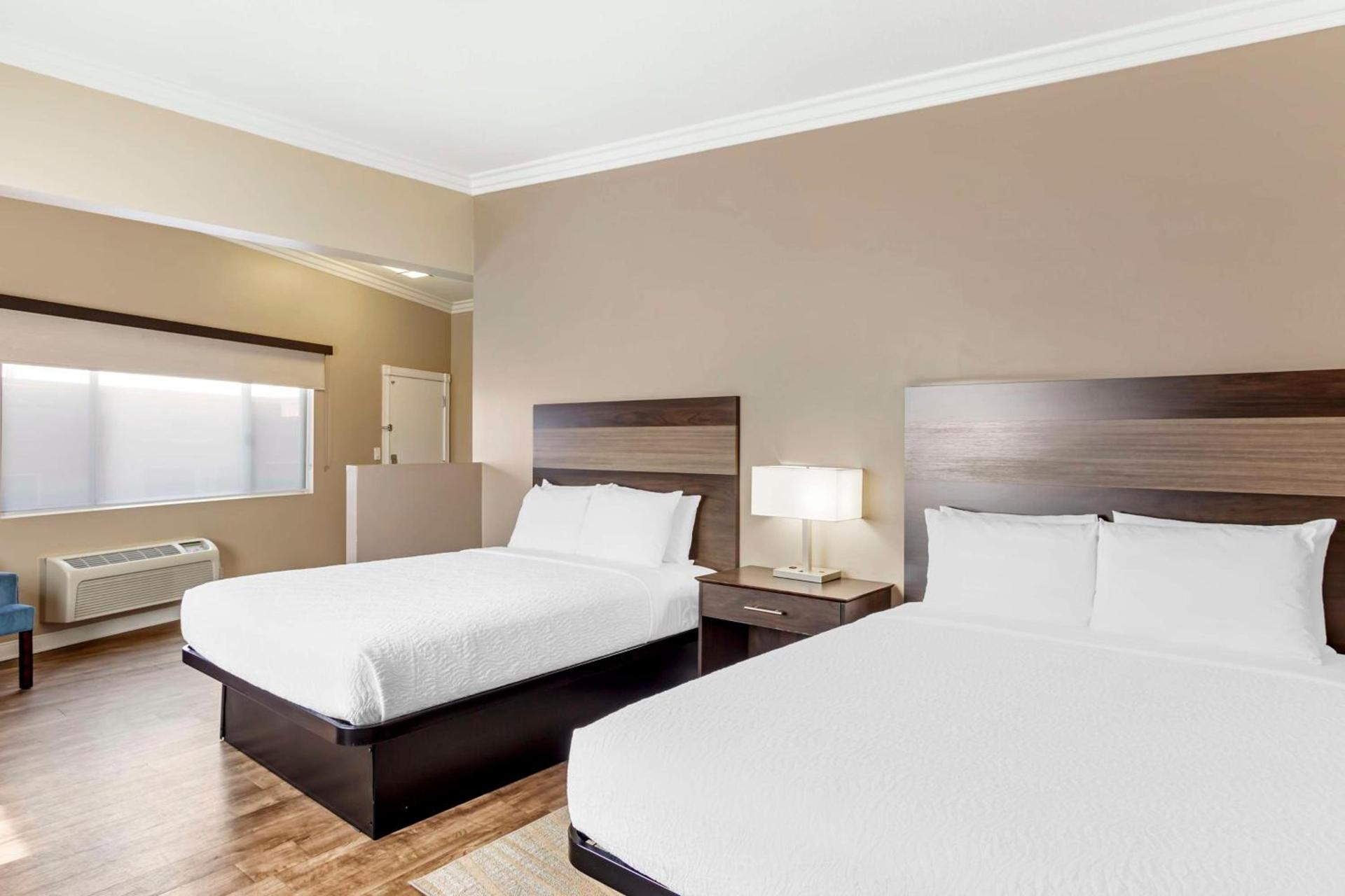 Best Western China Lake Inn photo 27