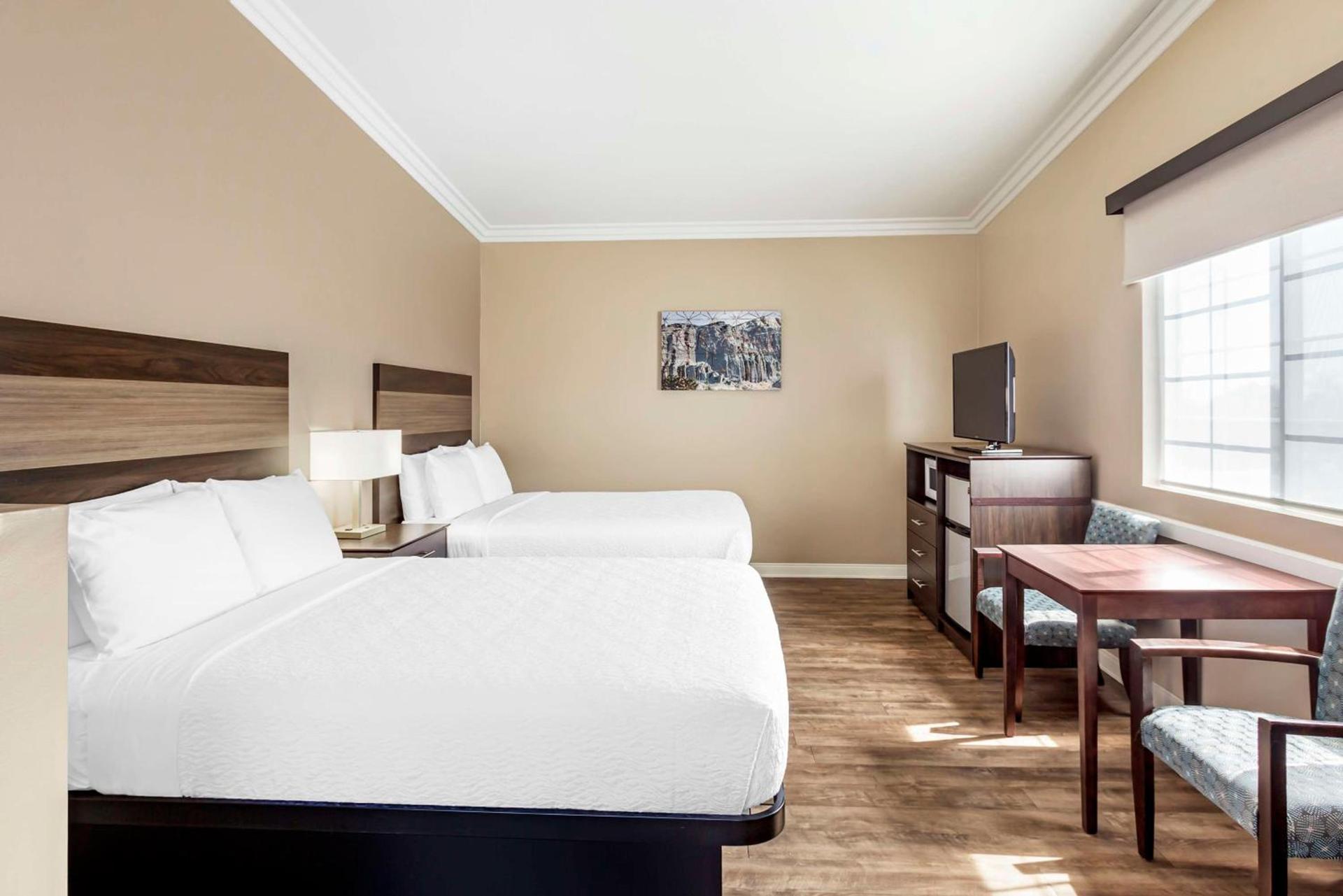Best Western China Lake Inn photo 29