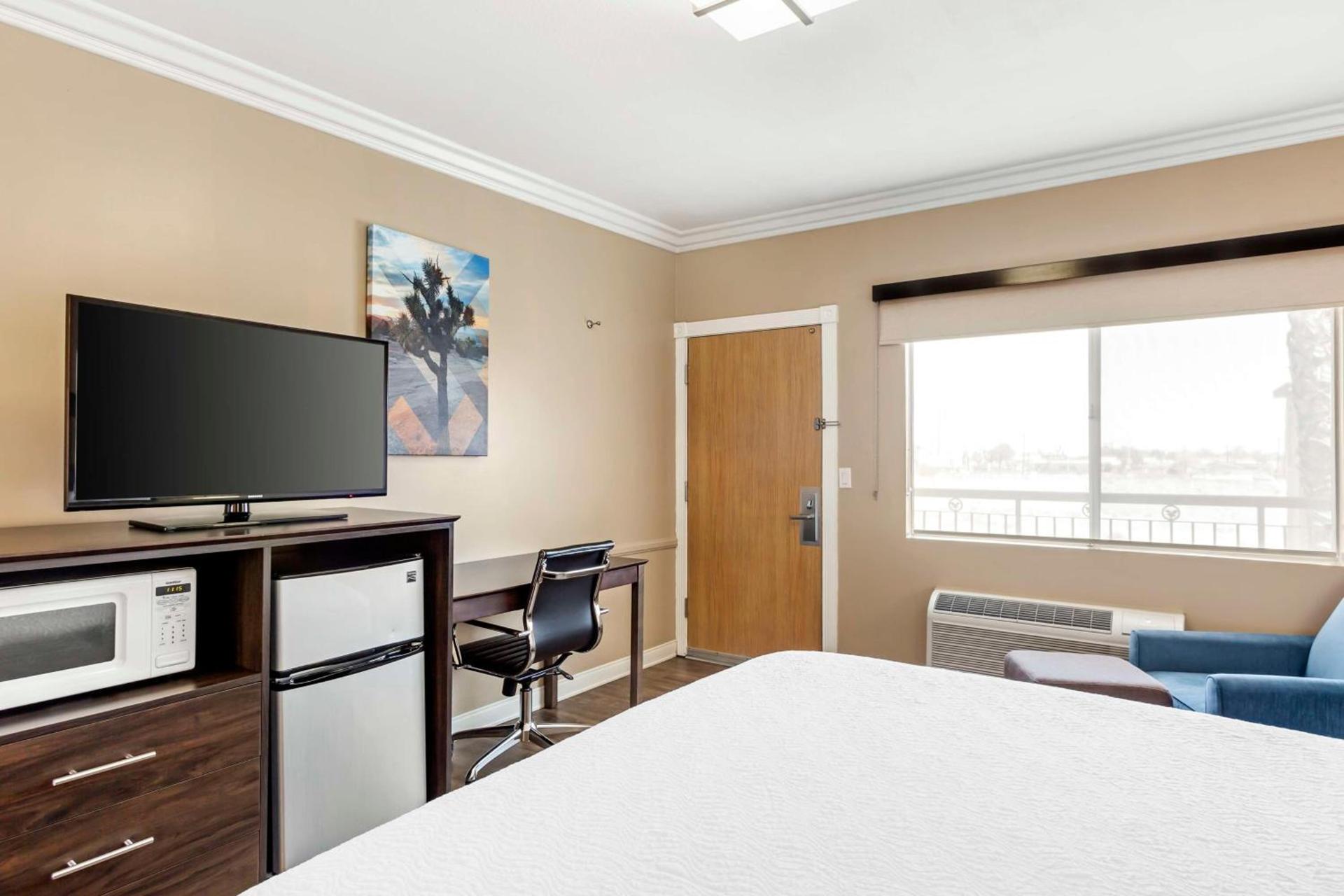 Best Western China Lake Inn photo 34