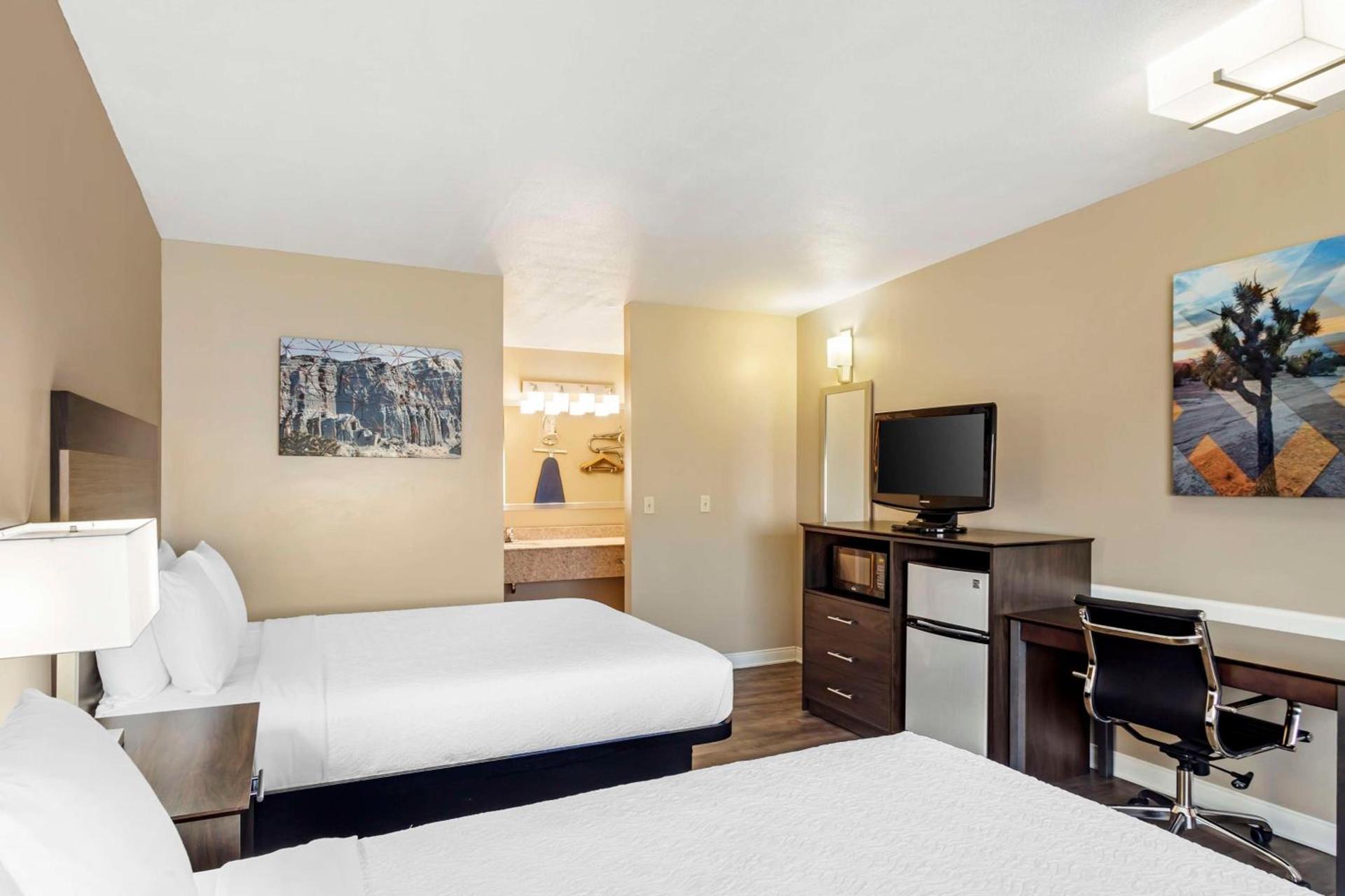 Best Western China Lake Inn photo 36