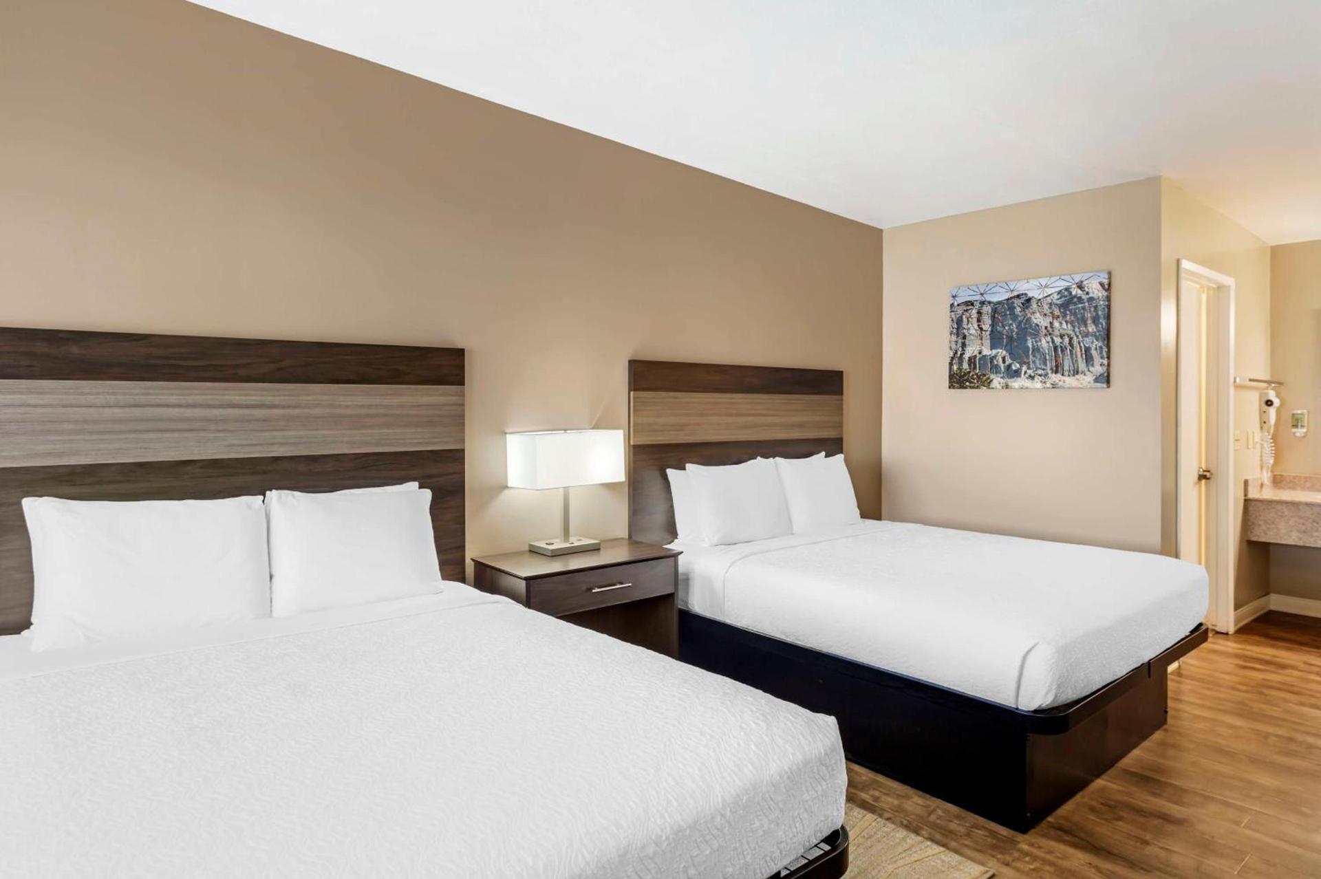Best Western China Lake Inn photo 35