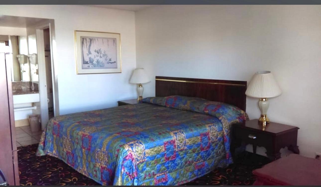 Harbor Bay Inn photo 2
