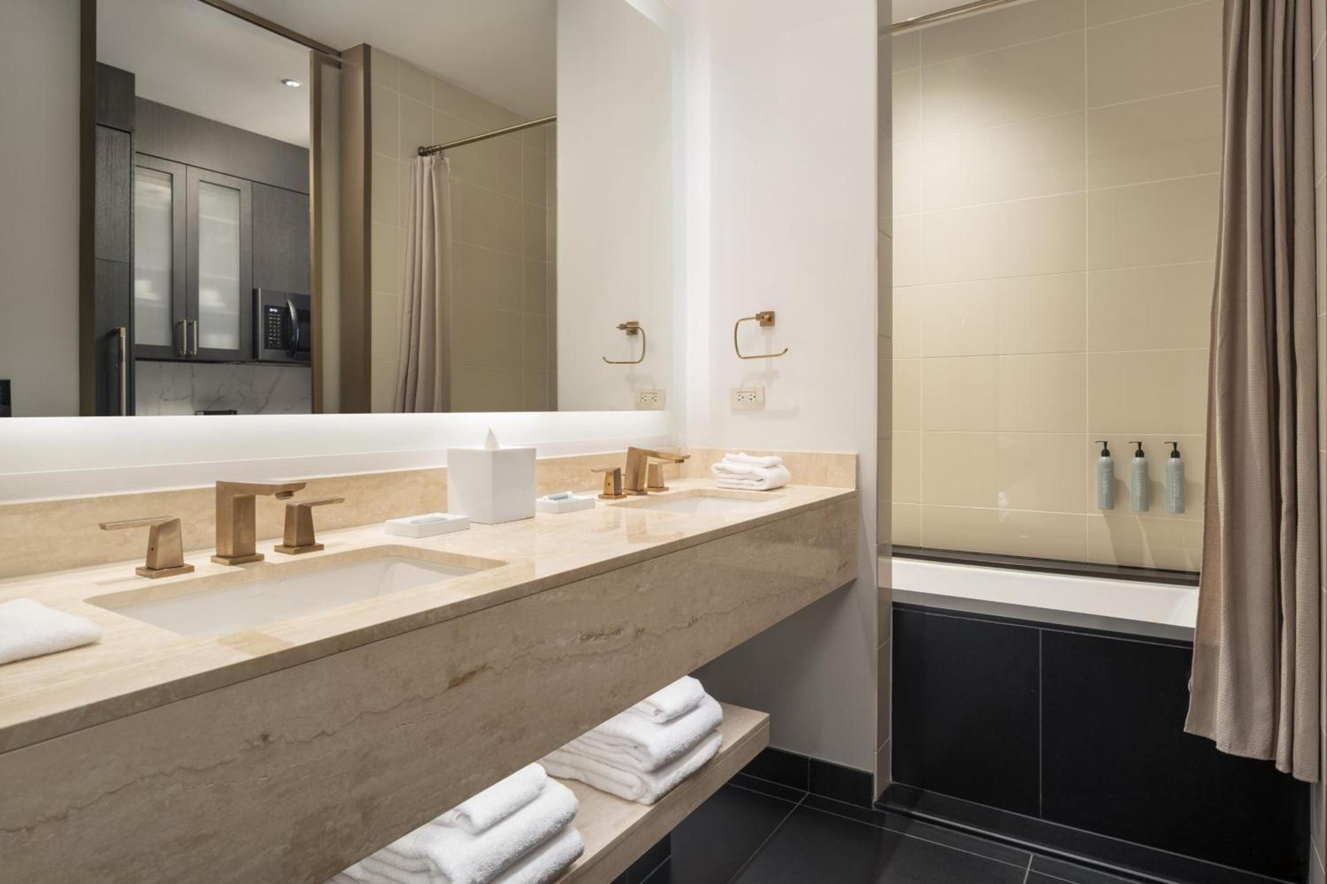 Residence Inn by Marriott Chicago Downtown Magnificent Mile photo 58