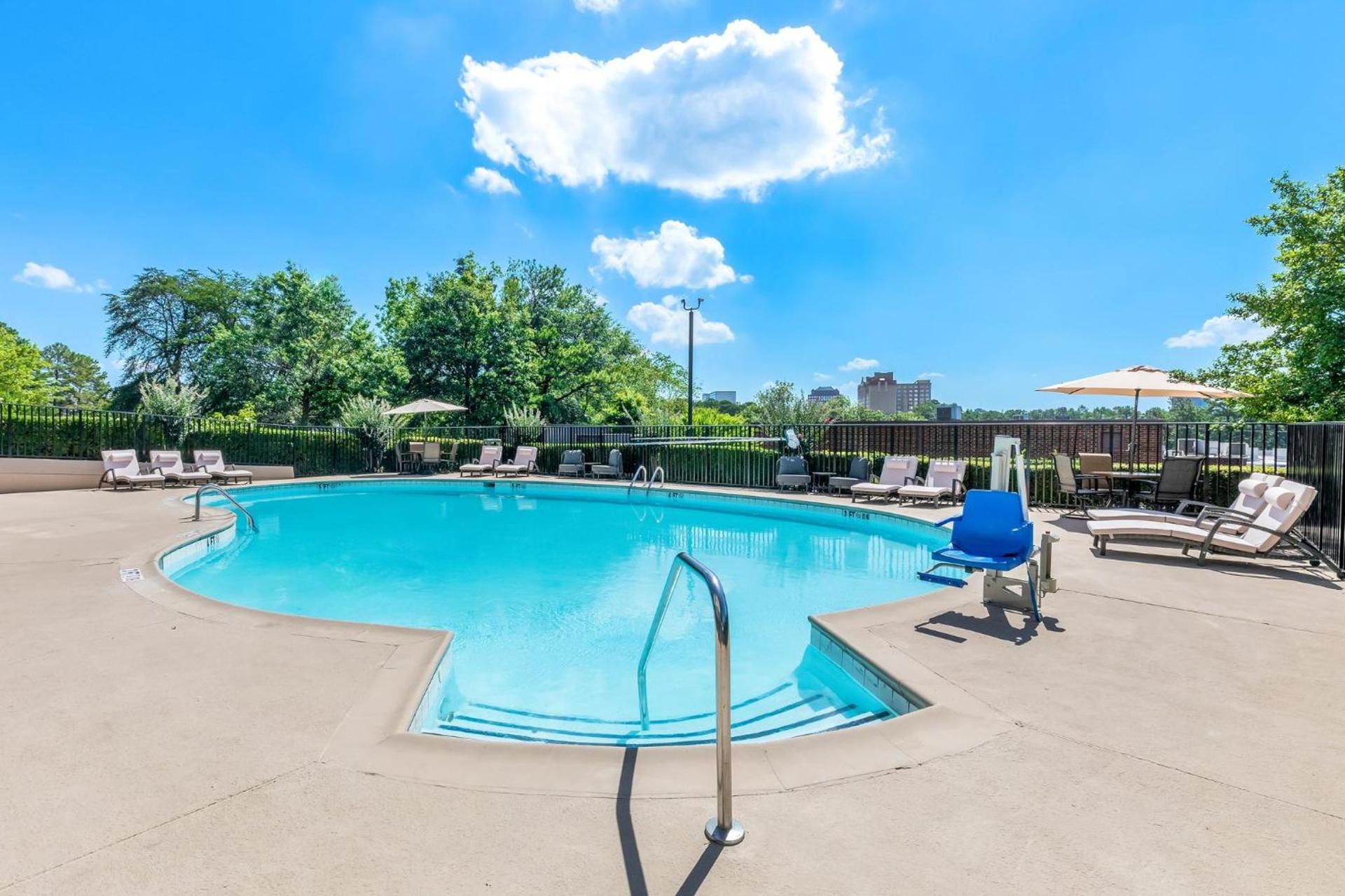 Holiday Inn Express Atlanta Galleria-Ballpark Area by IHG photo 11