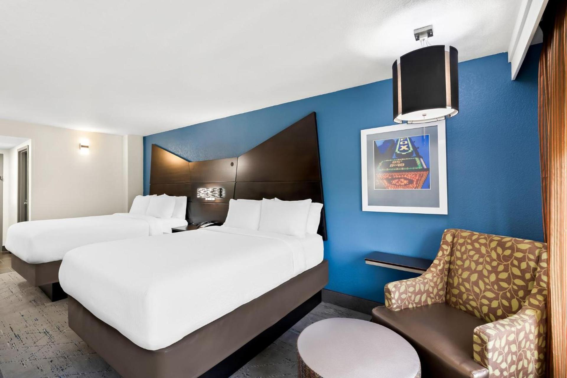 Holiday Inn Express Atlanta Galleria-Ballpark Area by IHG photo 32