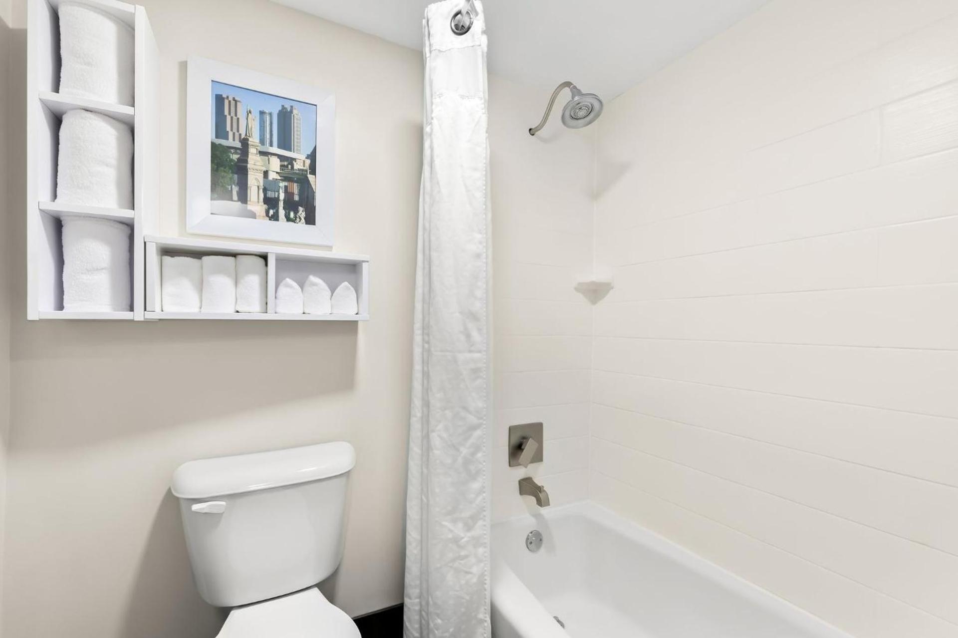 Holiday Inn Express Atlanta Galleria-Ballpark Area by IHG photo 38