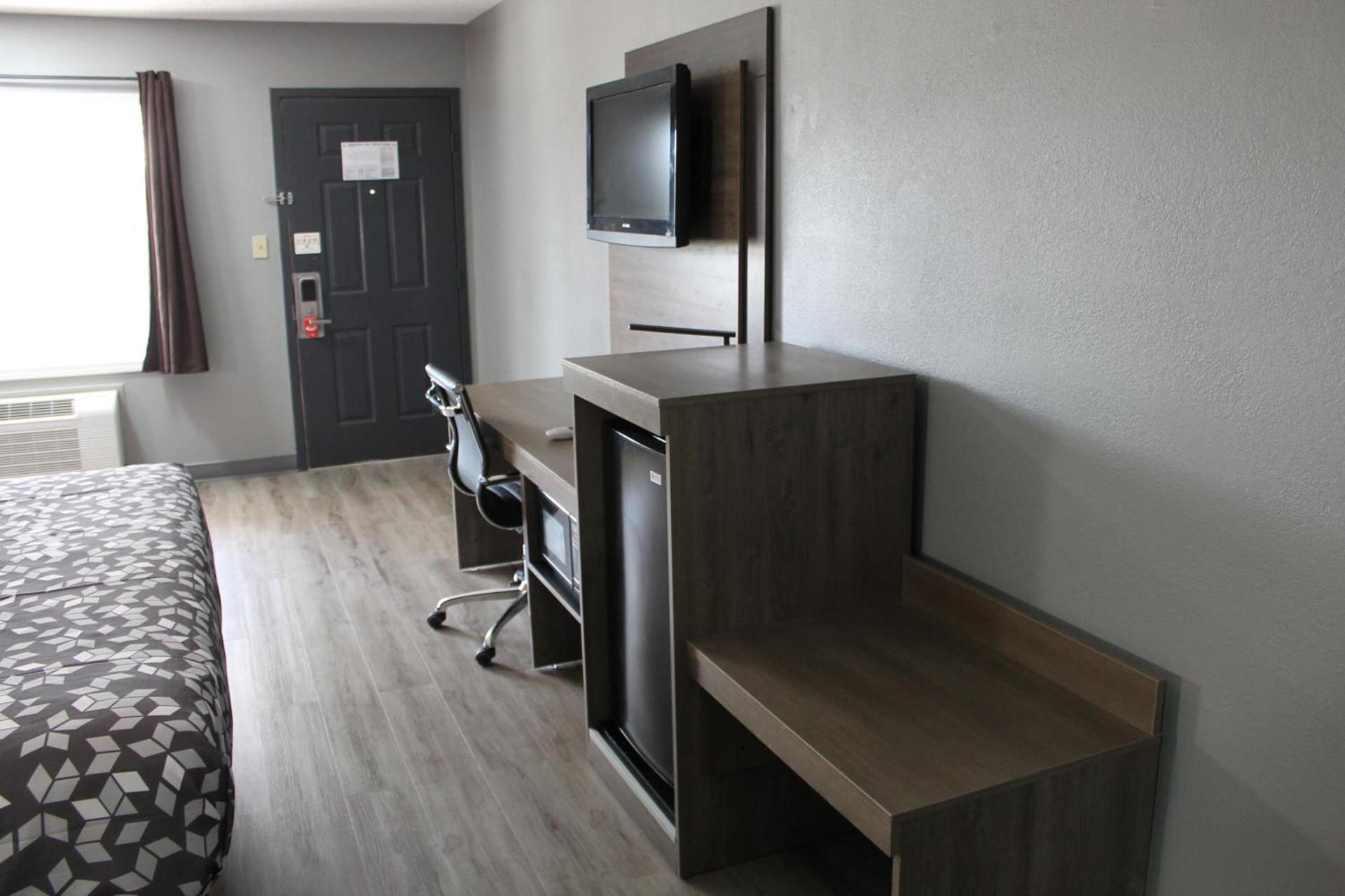 Econo lodge Kennett photo 15