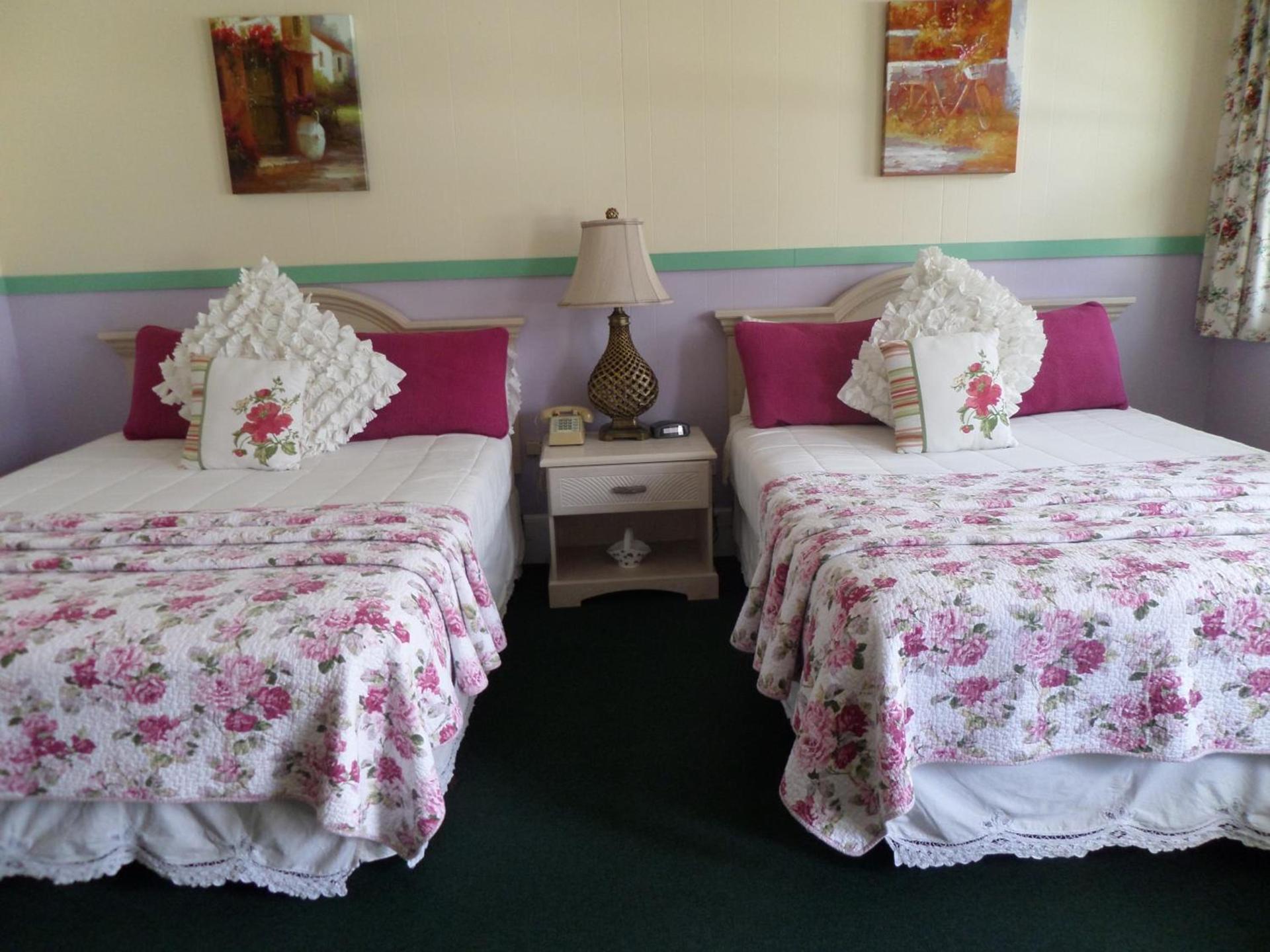 Claddagh Motel & Suites photo 30