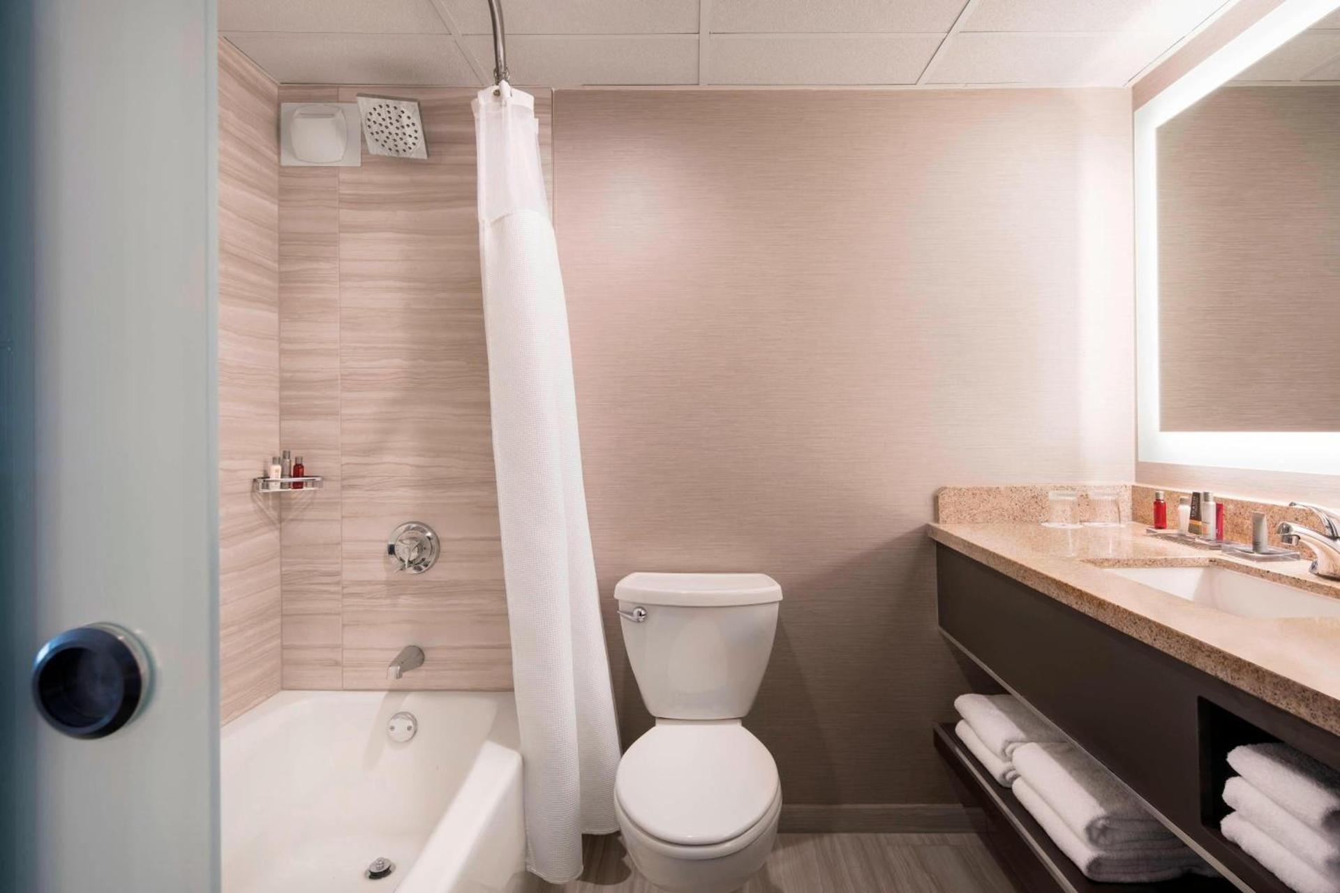 San Francisco Airport Marriott Waterfront photo 15