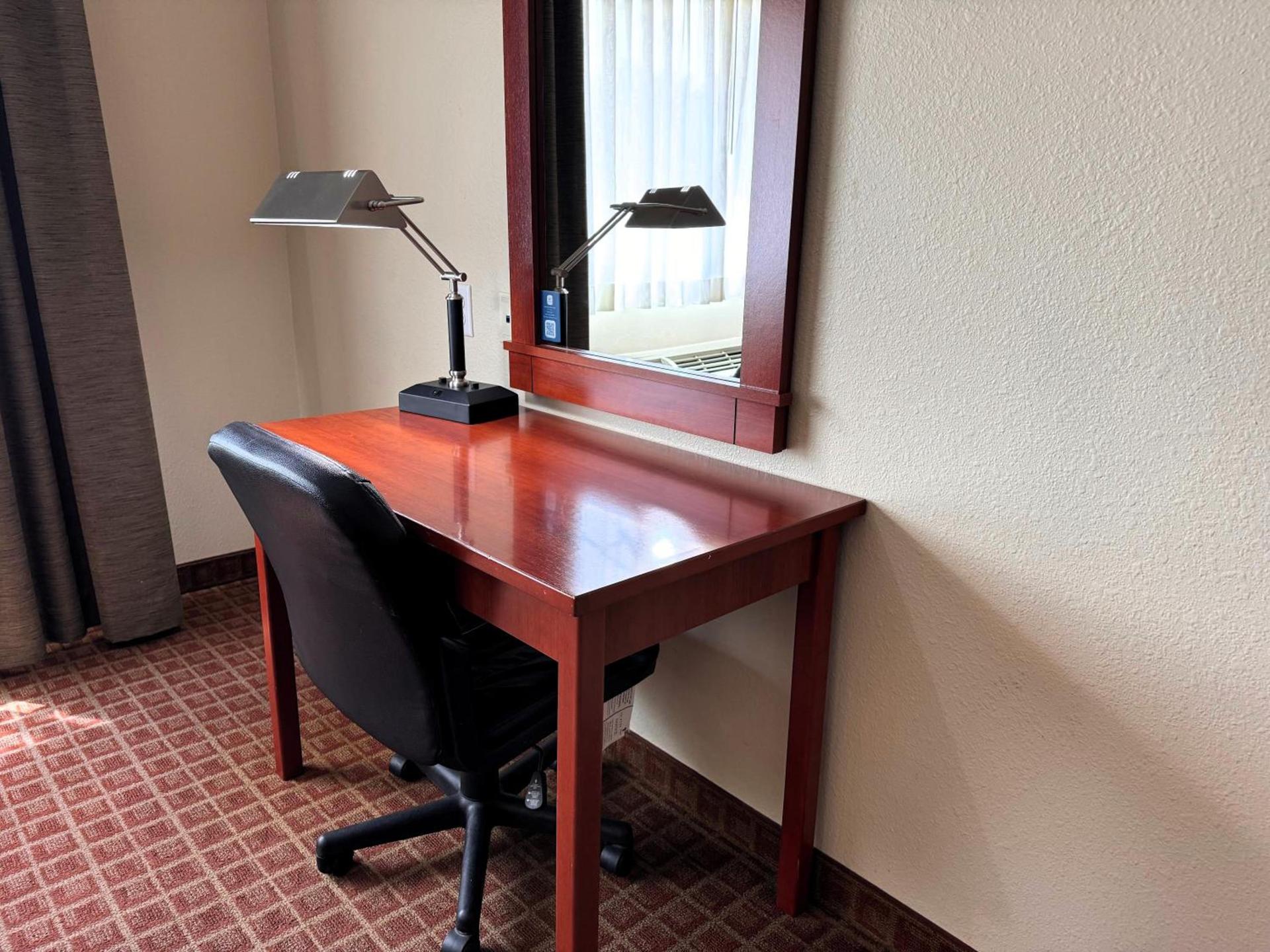 Ramada by Wyndham College Station photo 56