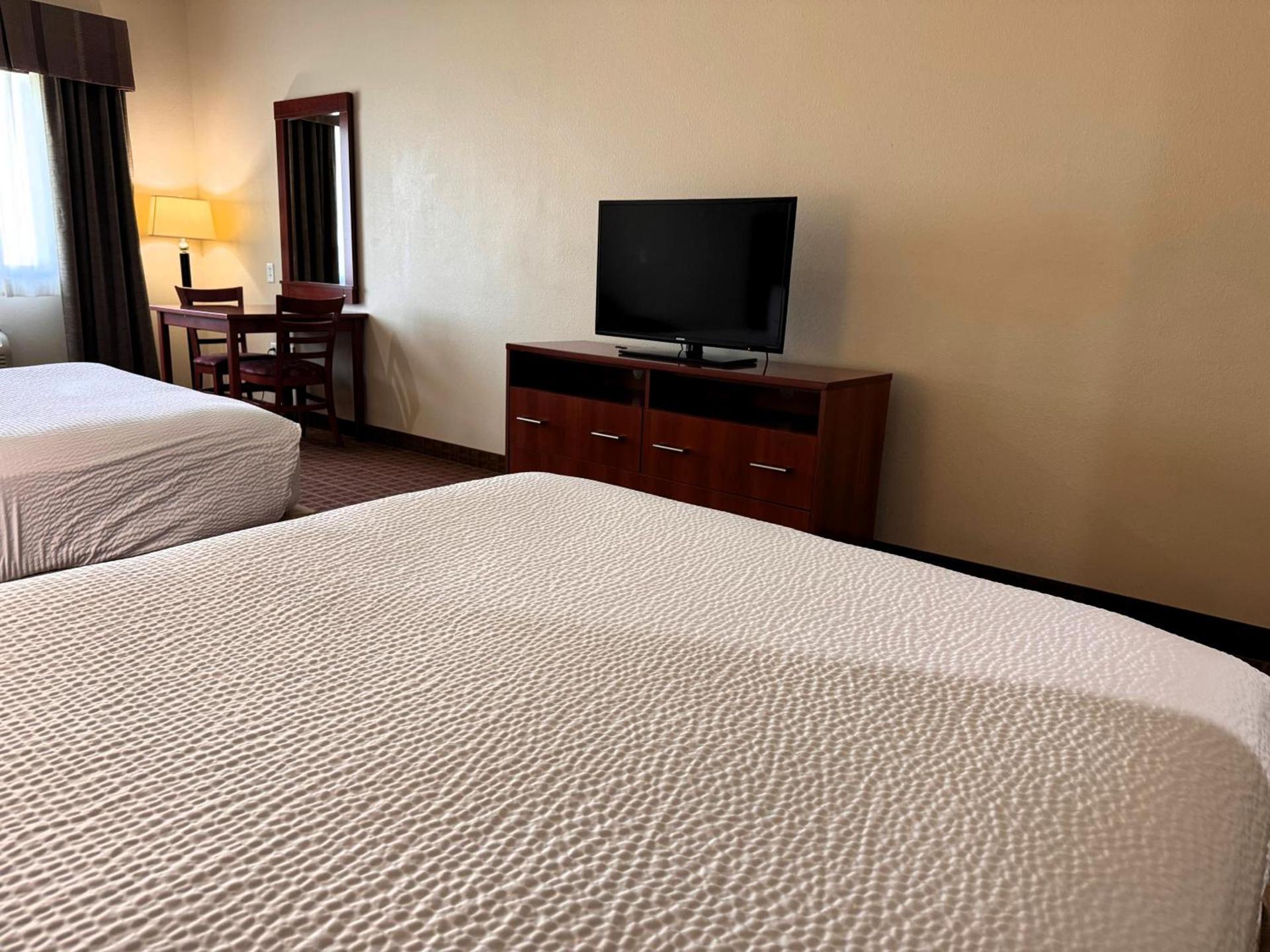 Ramada by Wyndham College Station photo 58