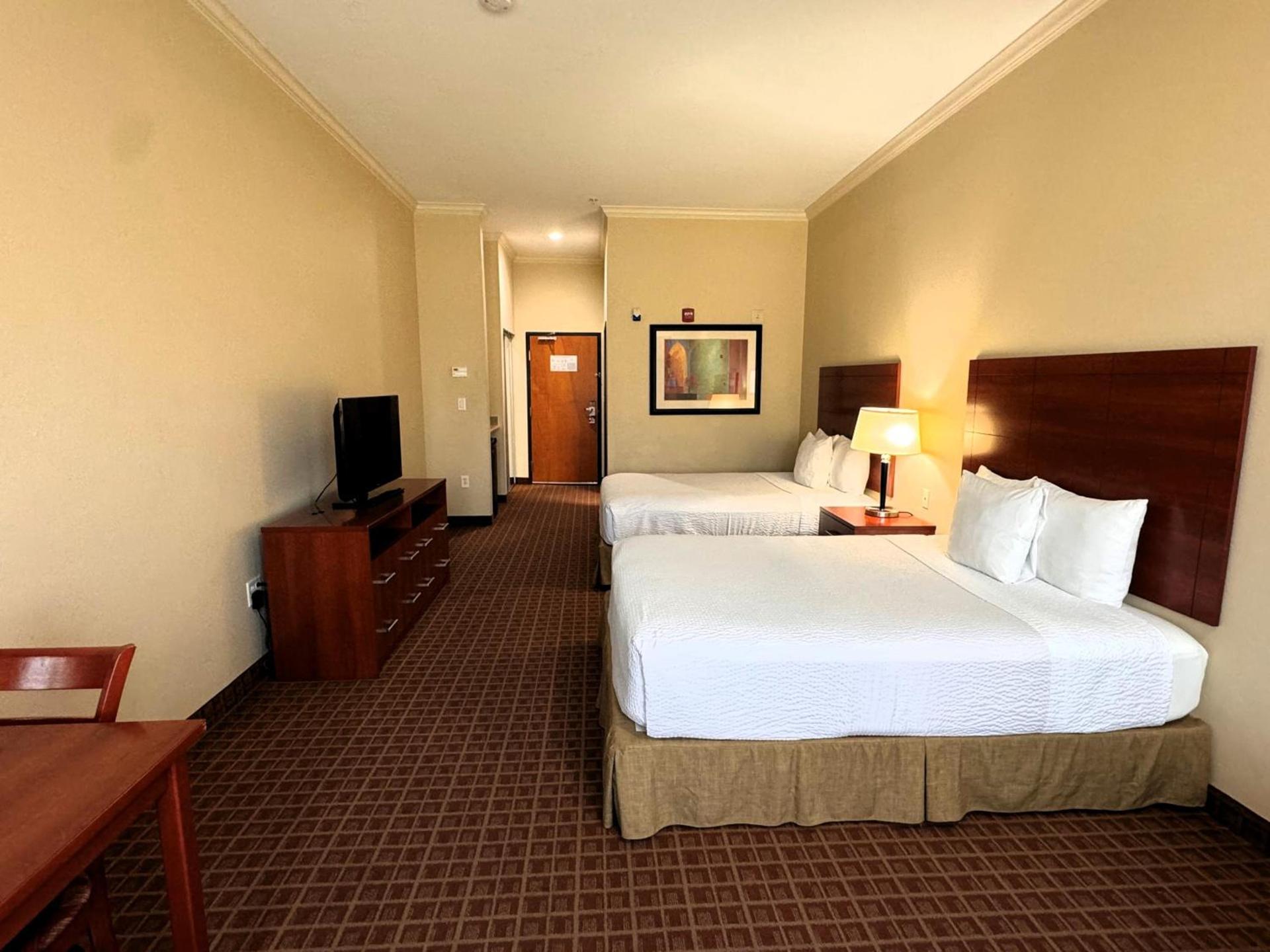Ramada by Wyndham College Station photo 63