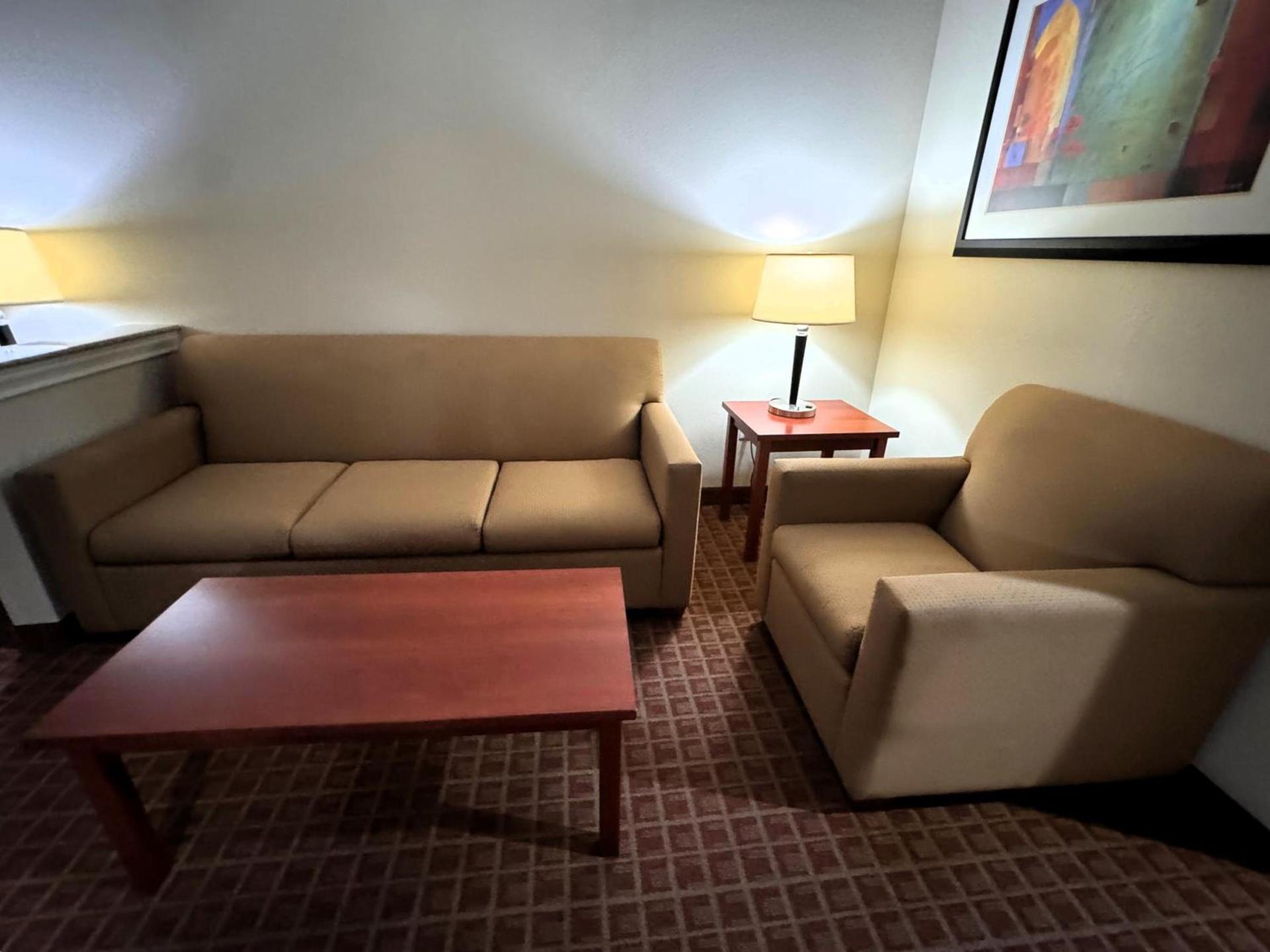 Ramada by Wyndham College Station photo 73