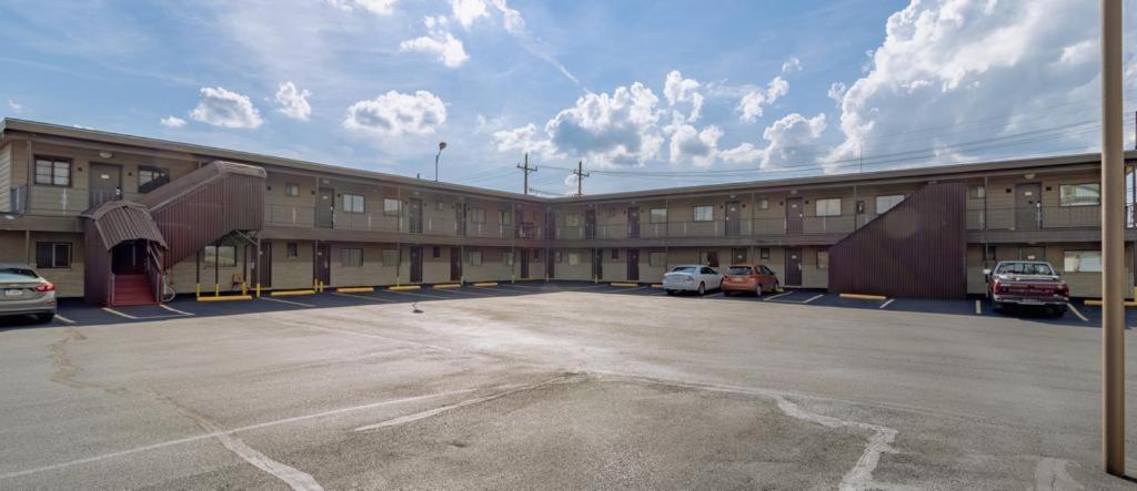 DuBois Manor Motel photo 4
