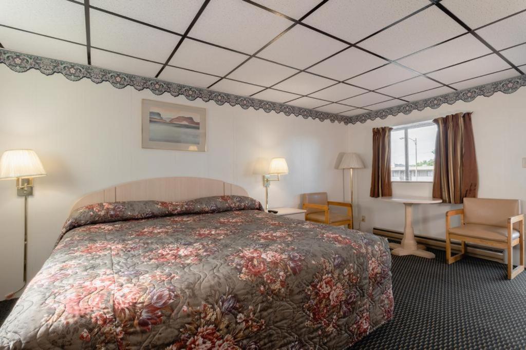 DuBois Manor Motel photo 18