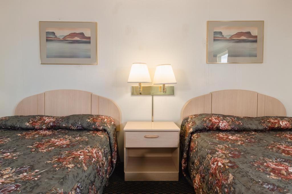 DuBois Manor Motel photo 20