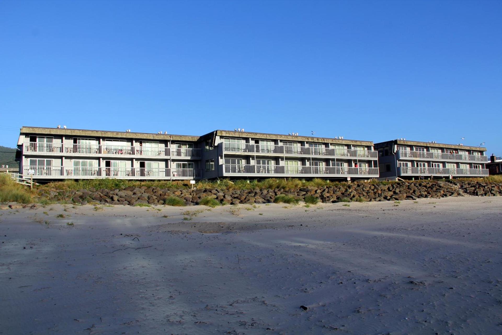Surfside Resort photo 33