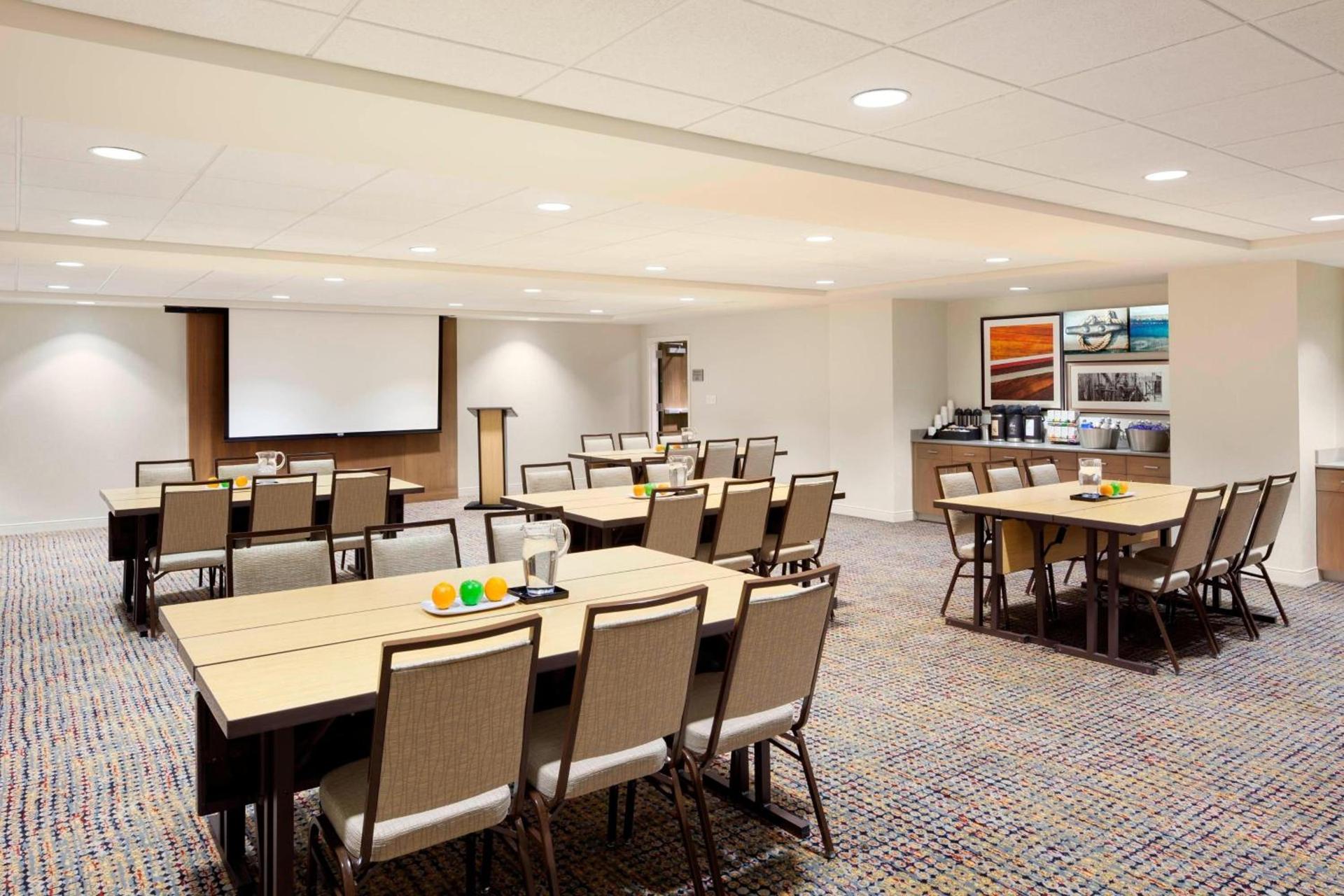 Courtyard by Marriott Portland Downtown/Waterfront photo 23