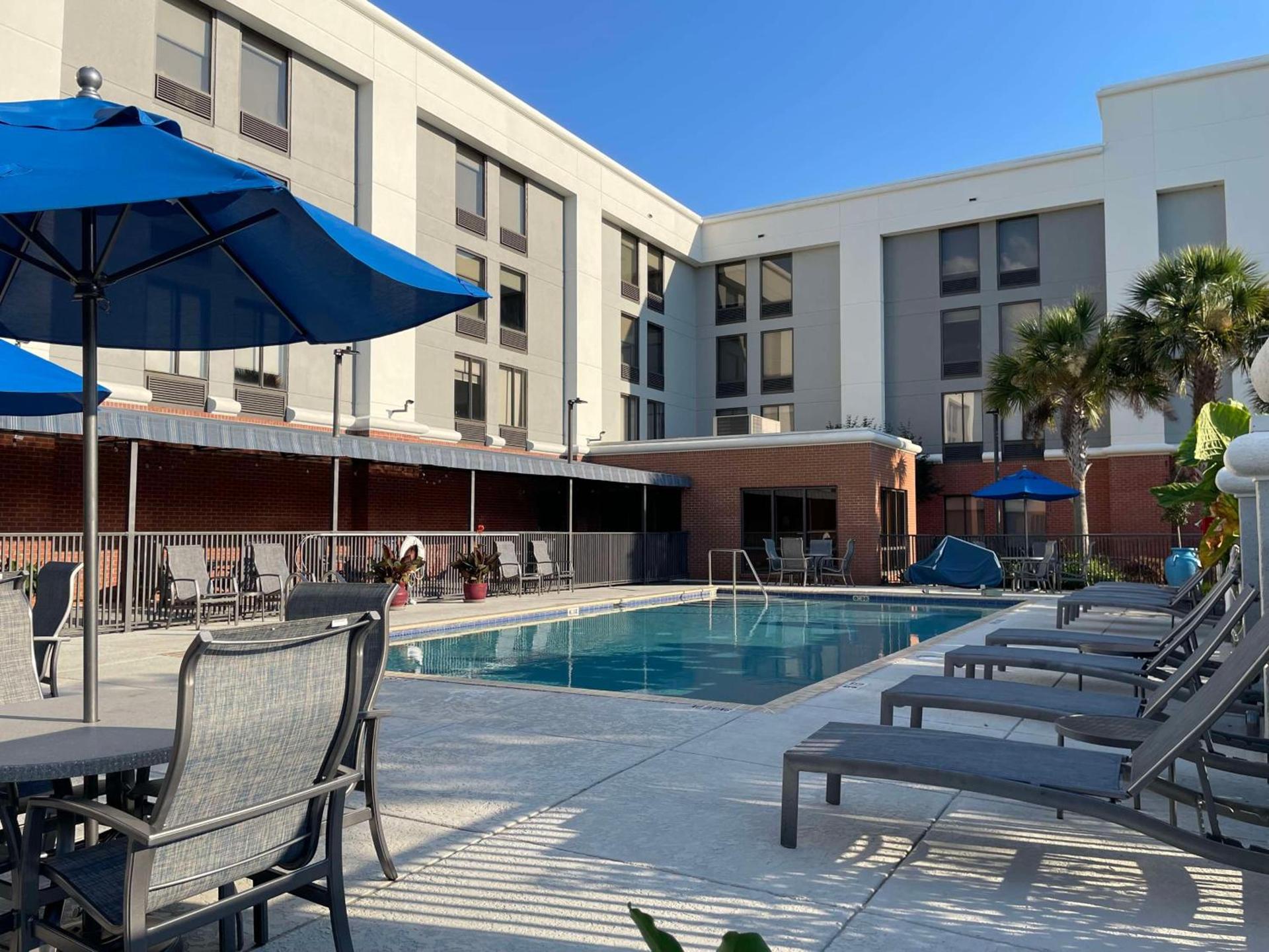 Hampton Inn Pensacola-Airport photo 8