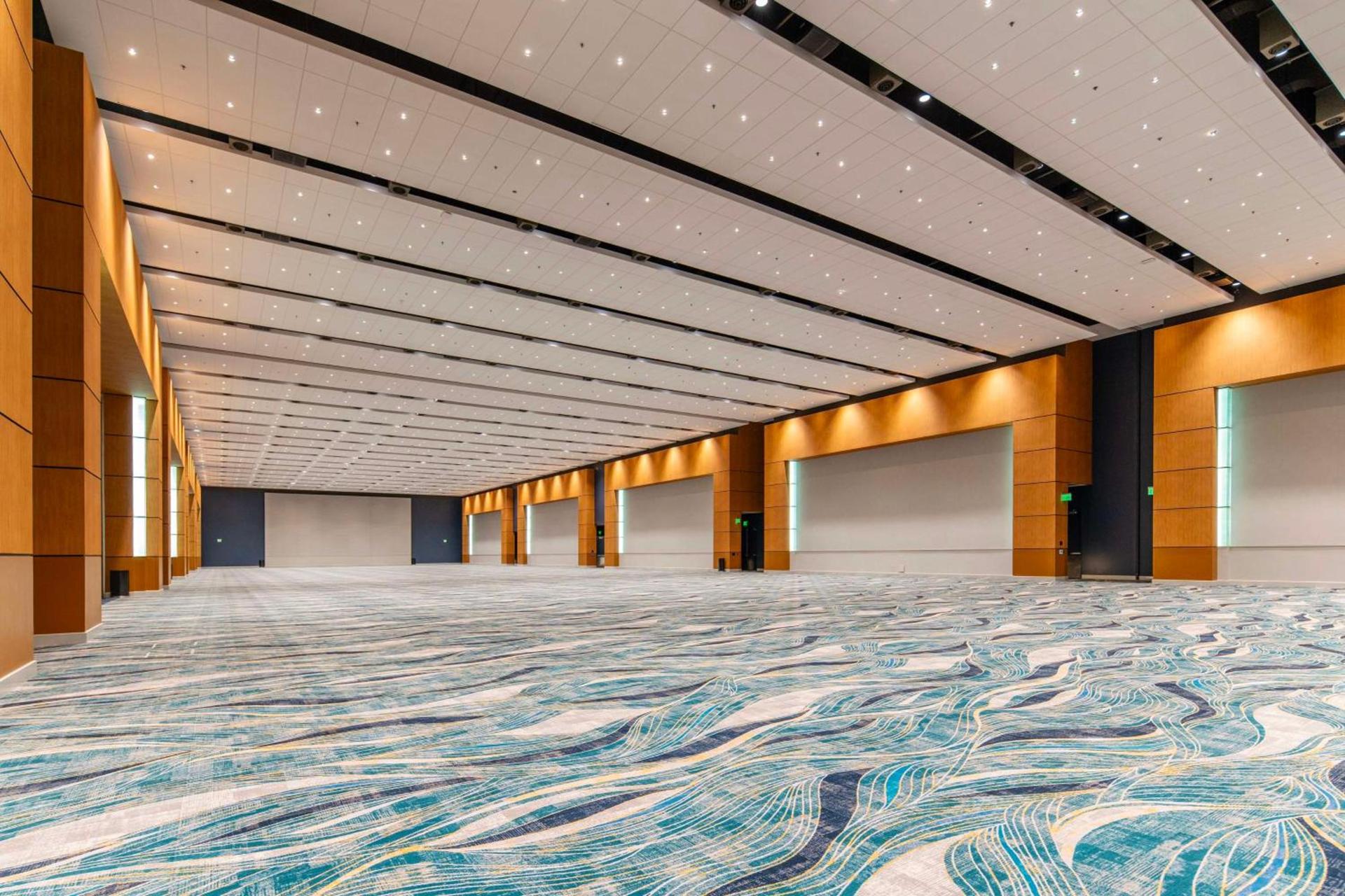 DoubleTree by Hilton Hotel Cedar Rapids Convention Complex photo 4