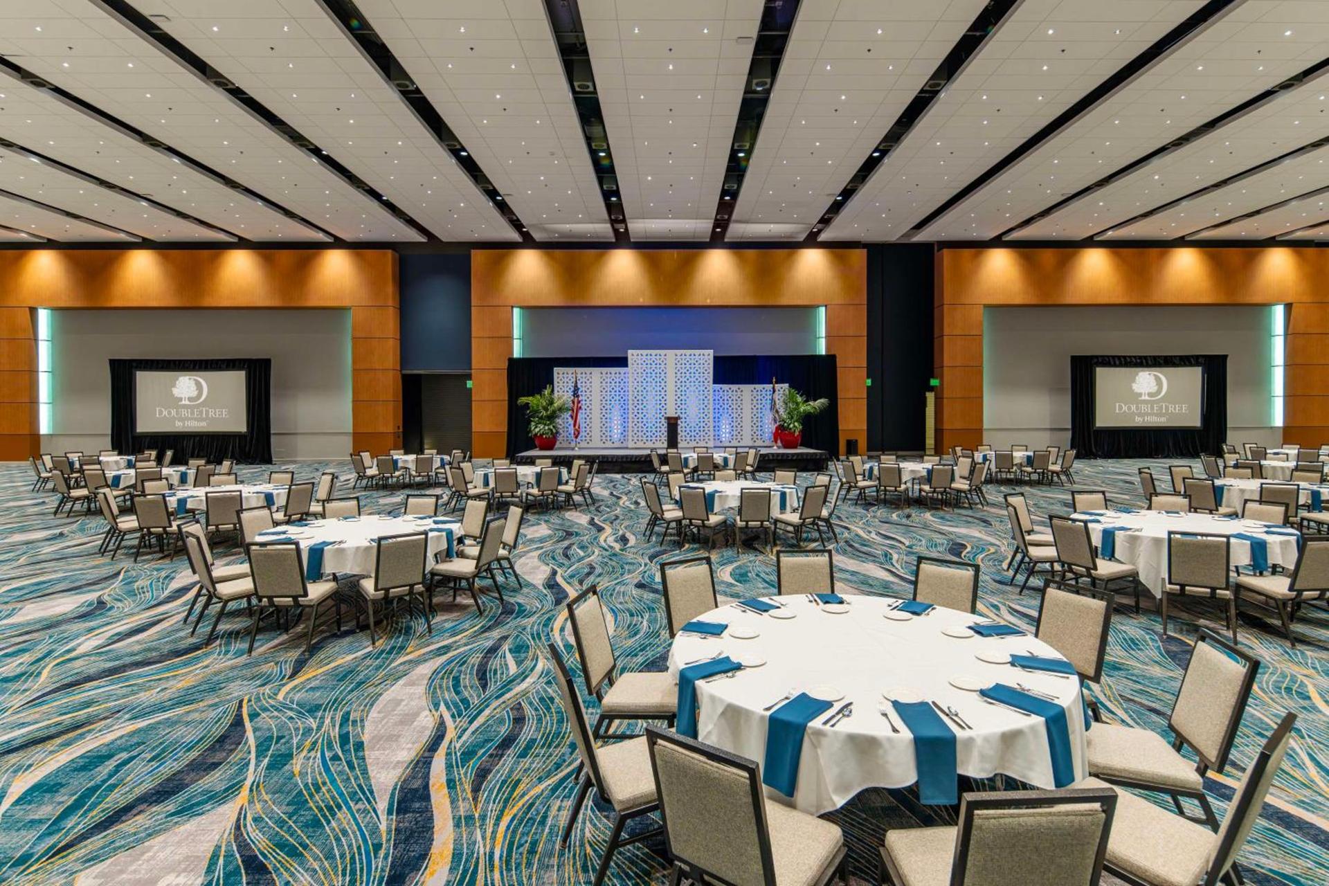 DoubleTree by Hilton Hotel Cedar Rapids Convention Complex photo 5