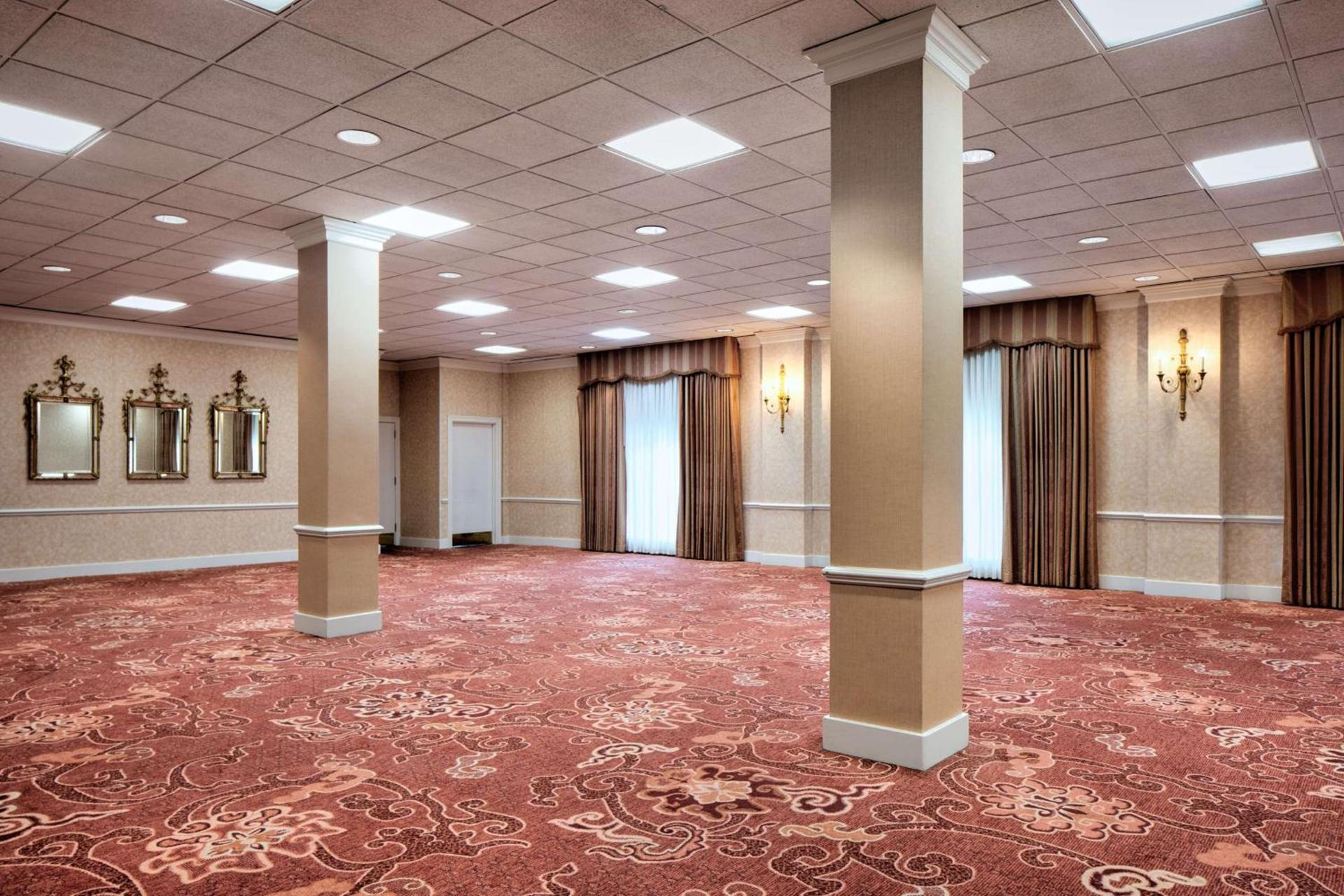 Amway Grand Plaza Hotel, Curio Collection by Hilton photo 75