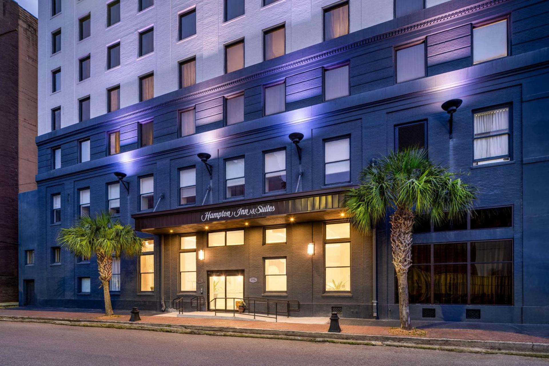 Hampton Inn & Suites New Orleans Canal St. French Quarter photo 2