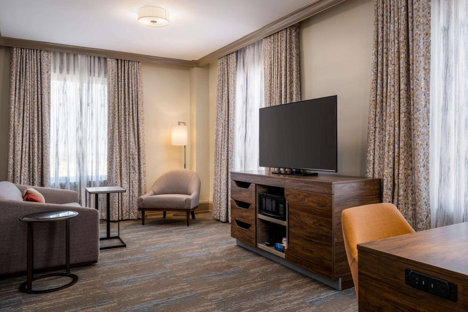 Hampton Inn & Suites New Orleans Canal St. French Quarter photo 33
