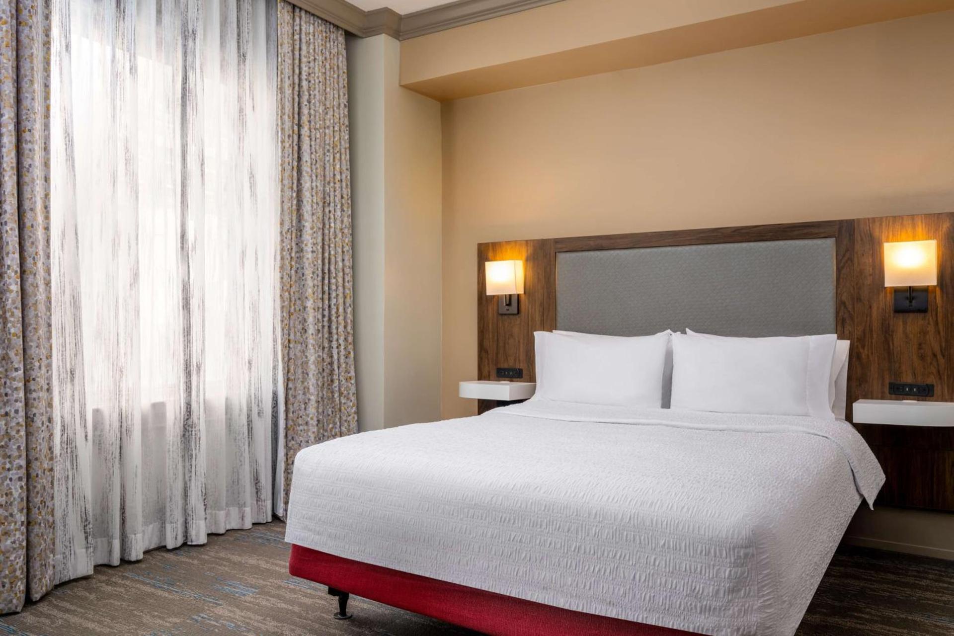 Hampton Inn & Suites New Orleans Canal St. French Quarter photo 46