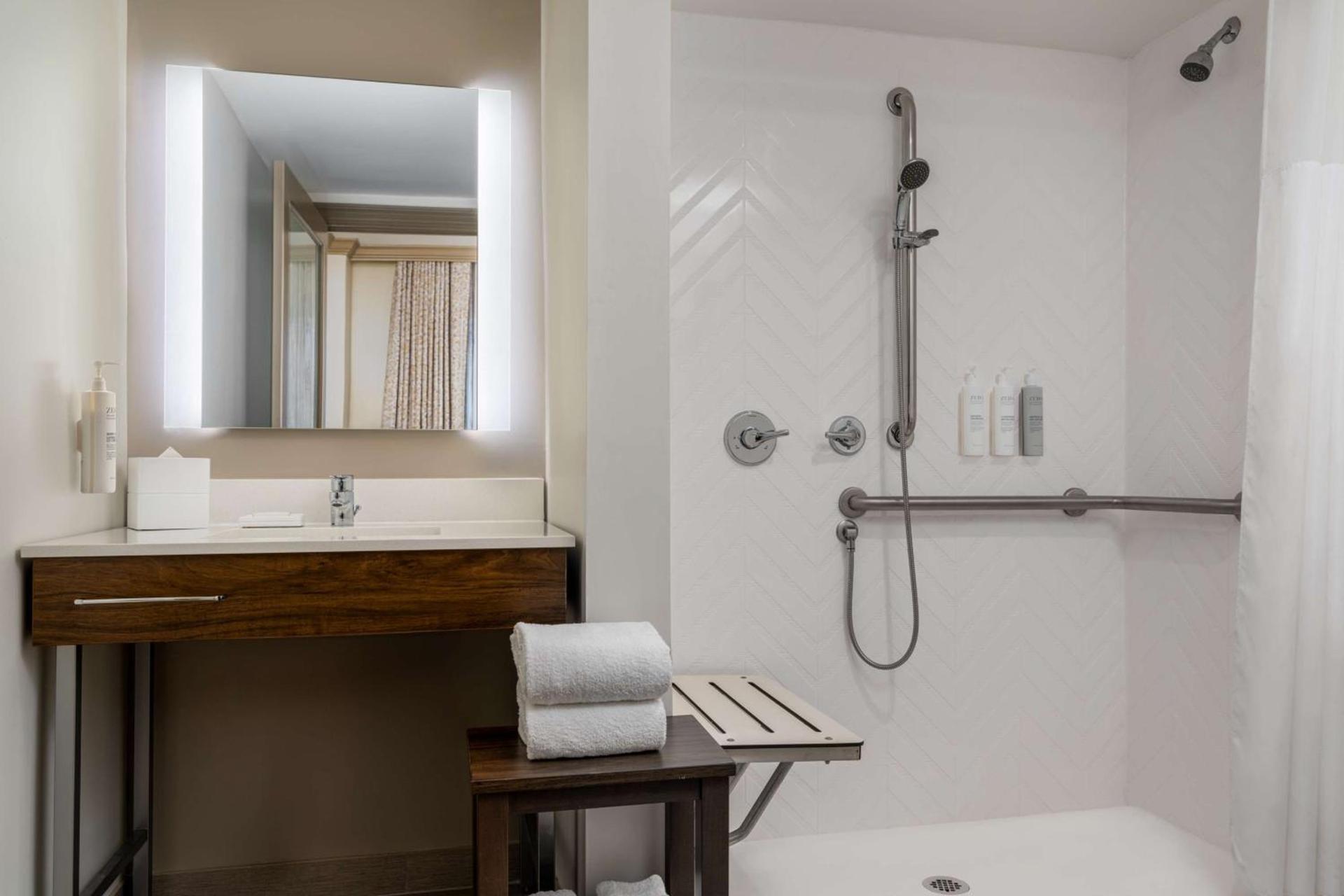 Hampton Inn & Suites New Orleans Canal St. French Quarter photo 48